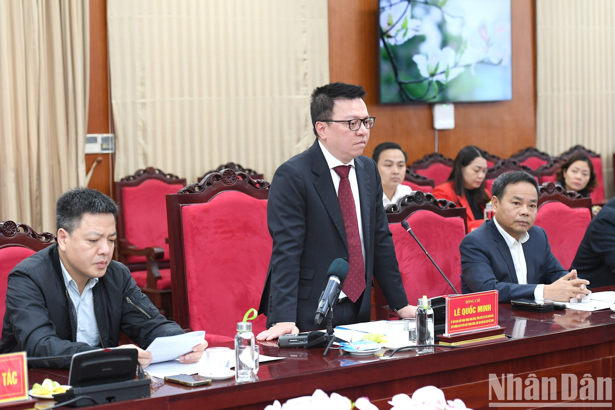 《人民报》社总编辑黎国明对和山罗省近期所予以的关心,合作及提供便利条件表示感谢。 《人民报》社总编辑黎国明对和山罗省近期所予以的关心,合作及提供便利条件表示感谢。
