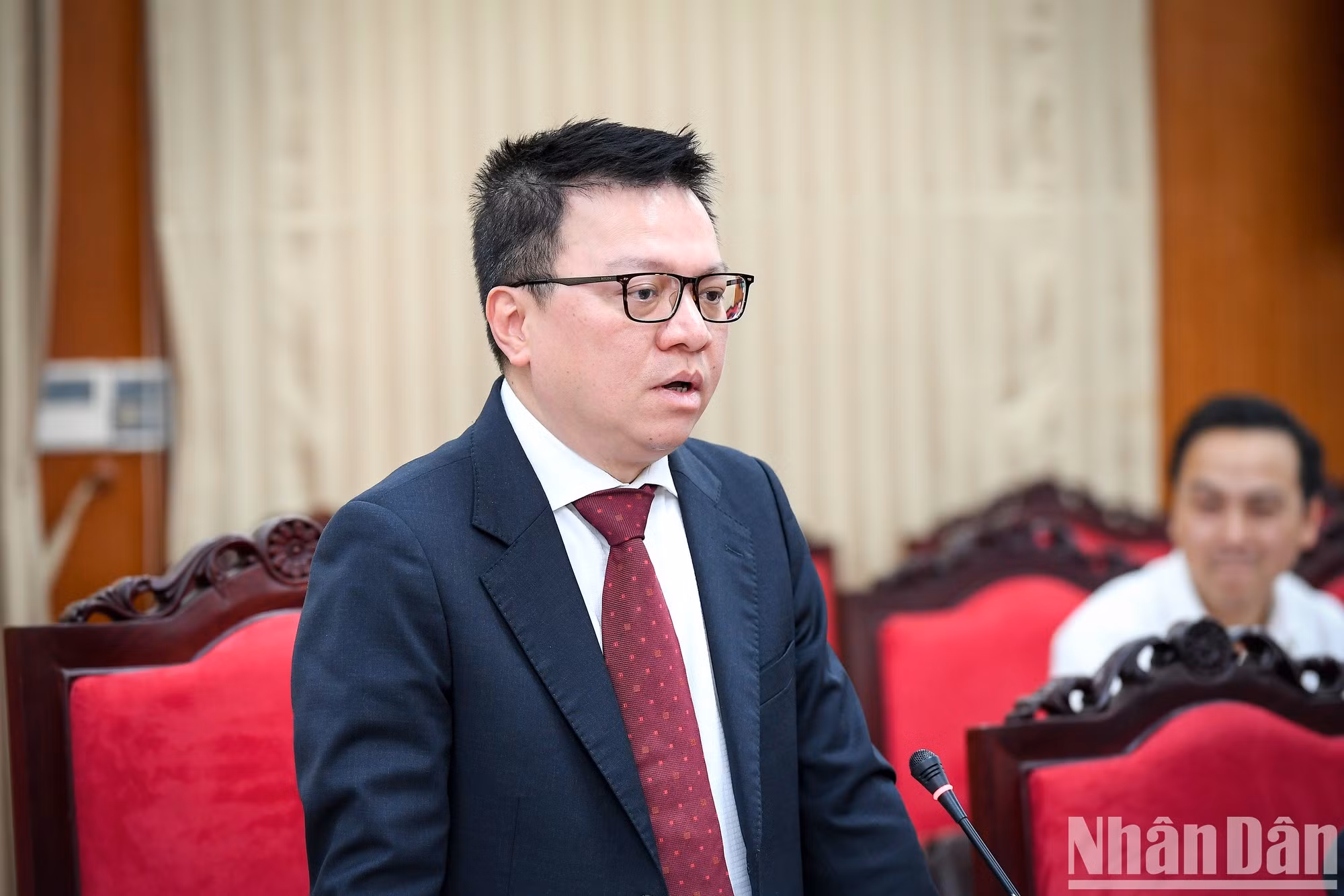 黎国明同志在会议上发表讲话。