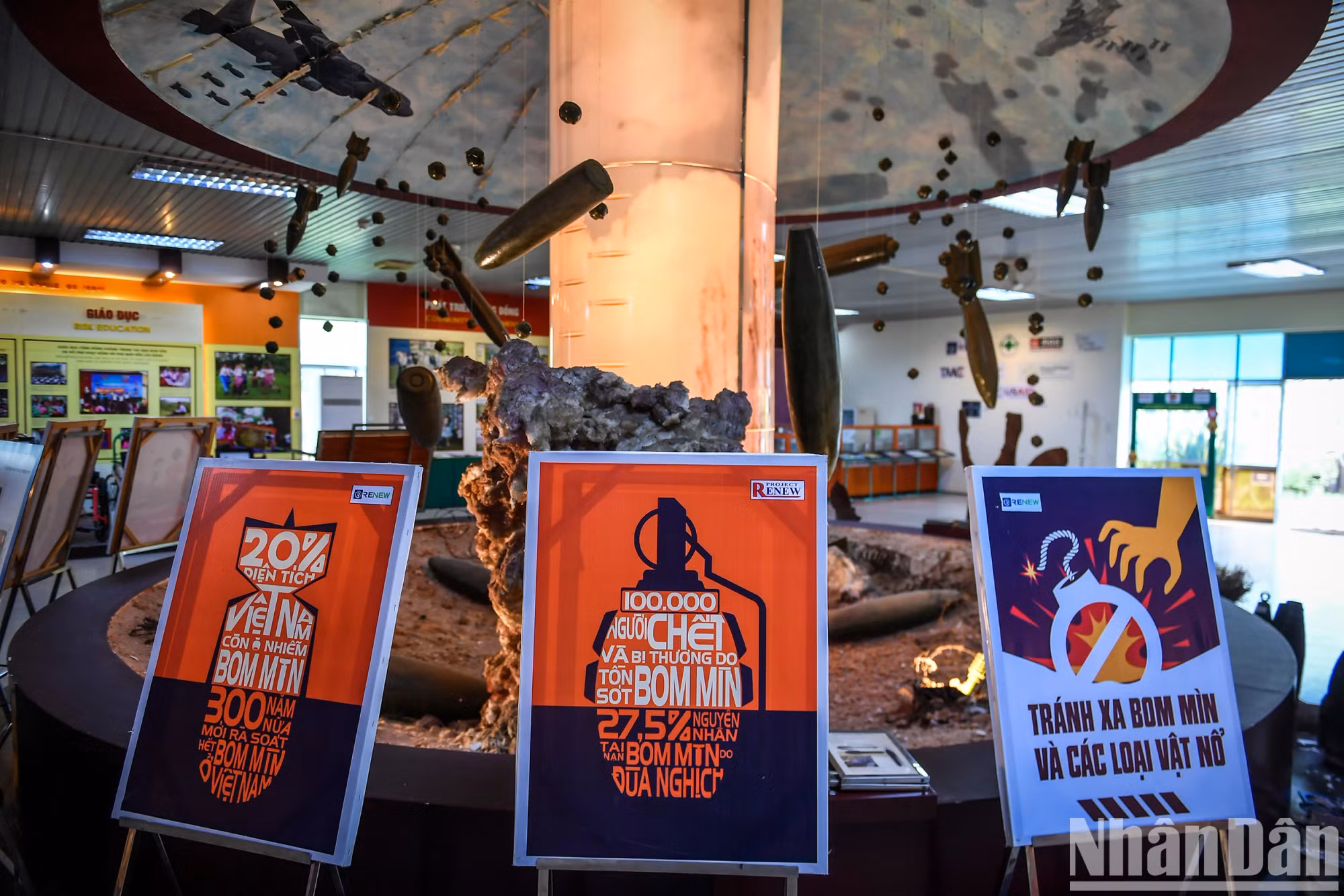 该中心建在广治省东河市东礼坊的一个600平方米的区域，被分为5个专题展区，展示实物和图像，给观众带来了丰富的情感体验。