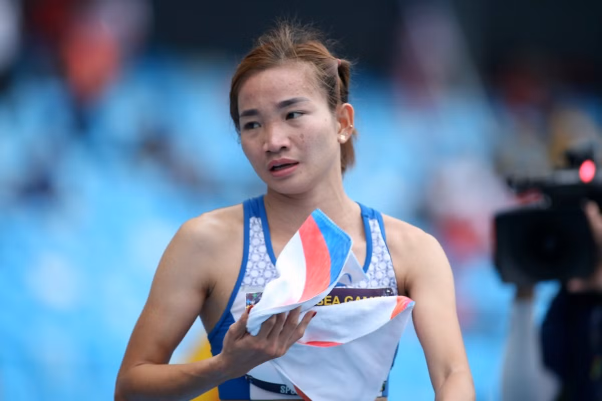 1500米跑项目夺冠后，“阮氏莺并没有来得及庆祝。由于赛程安排不当，她马上要进入下一场比赛。17时50分，阮氏莺又开始进入3000米障碍赛，意味着她只能休息10多分钟。