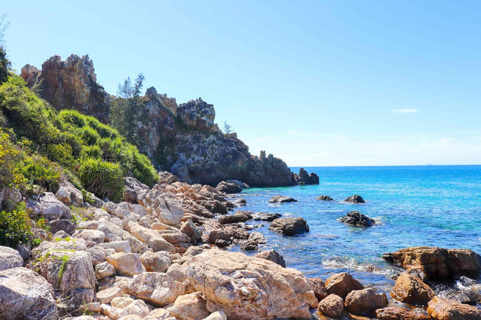 探索平定省龙鳞角：原始奇幻的自然魅力吸引游客纷至沓来 ảnh 4