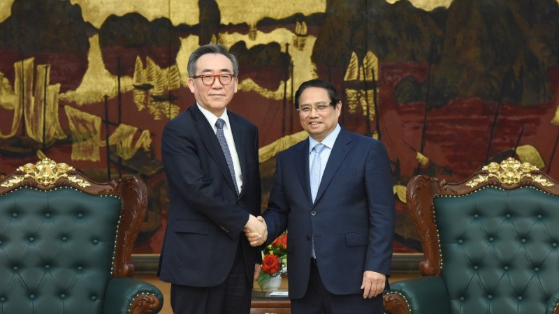 越南政府总理范明正与韩国外交部长赵兑烈。