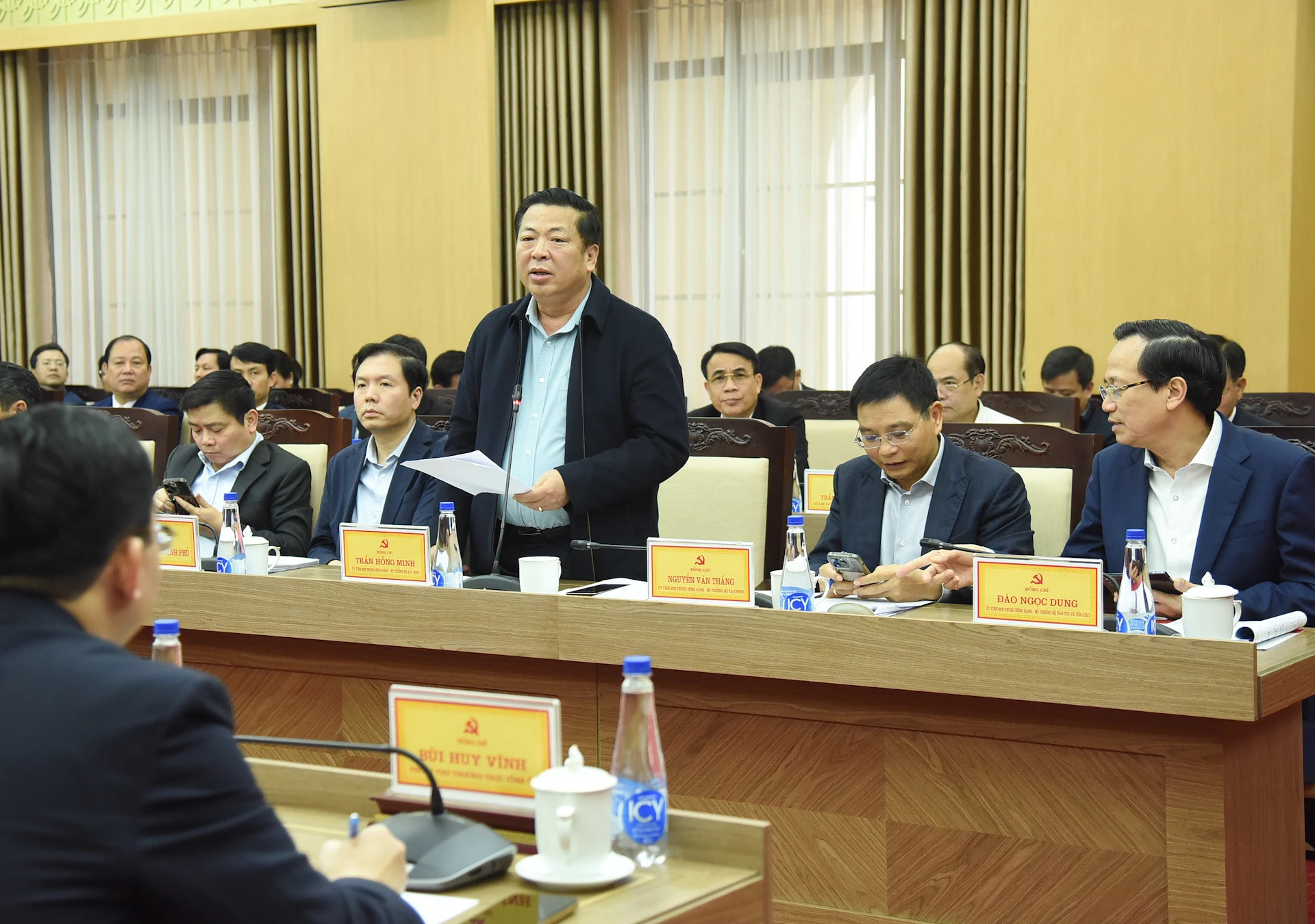 建设部部长陈红明在会上发表讲话。