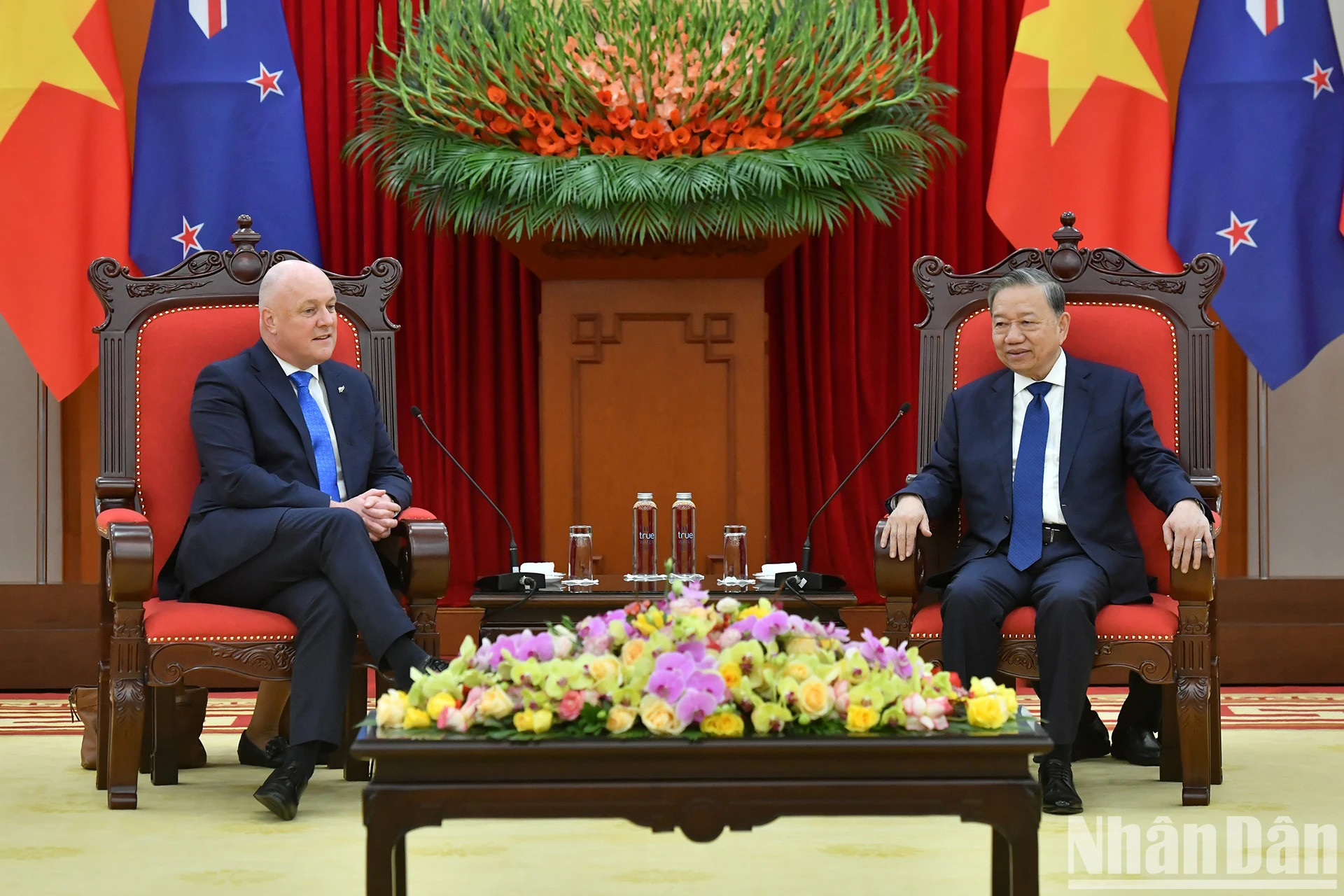 越共中央总书记苏林会见新西兰总理卢克森。