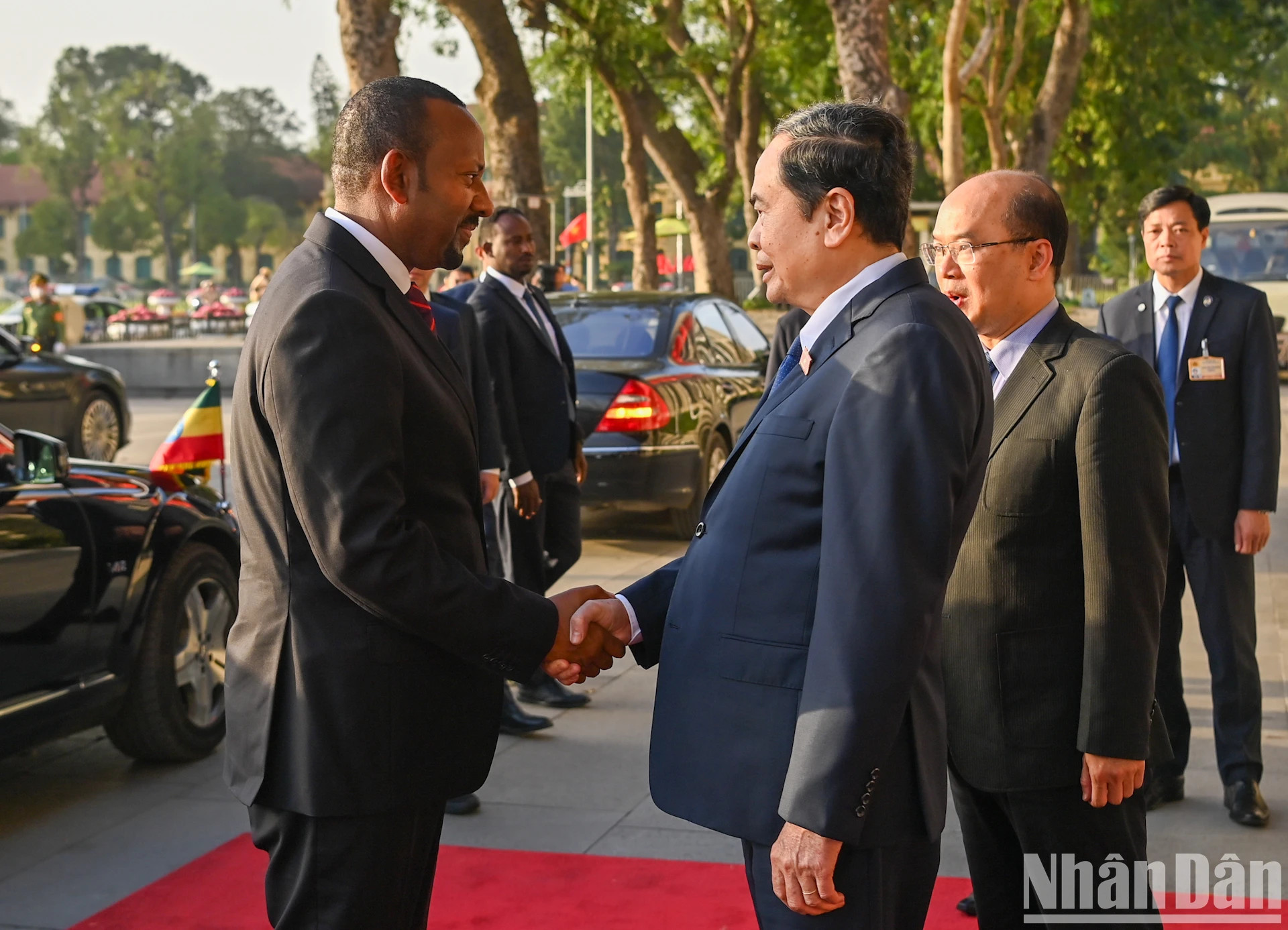 越南国会主席陈青敏欢迎埃塞俄比亚总理阿比·艾哈迈德·阿里。