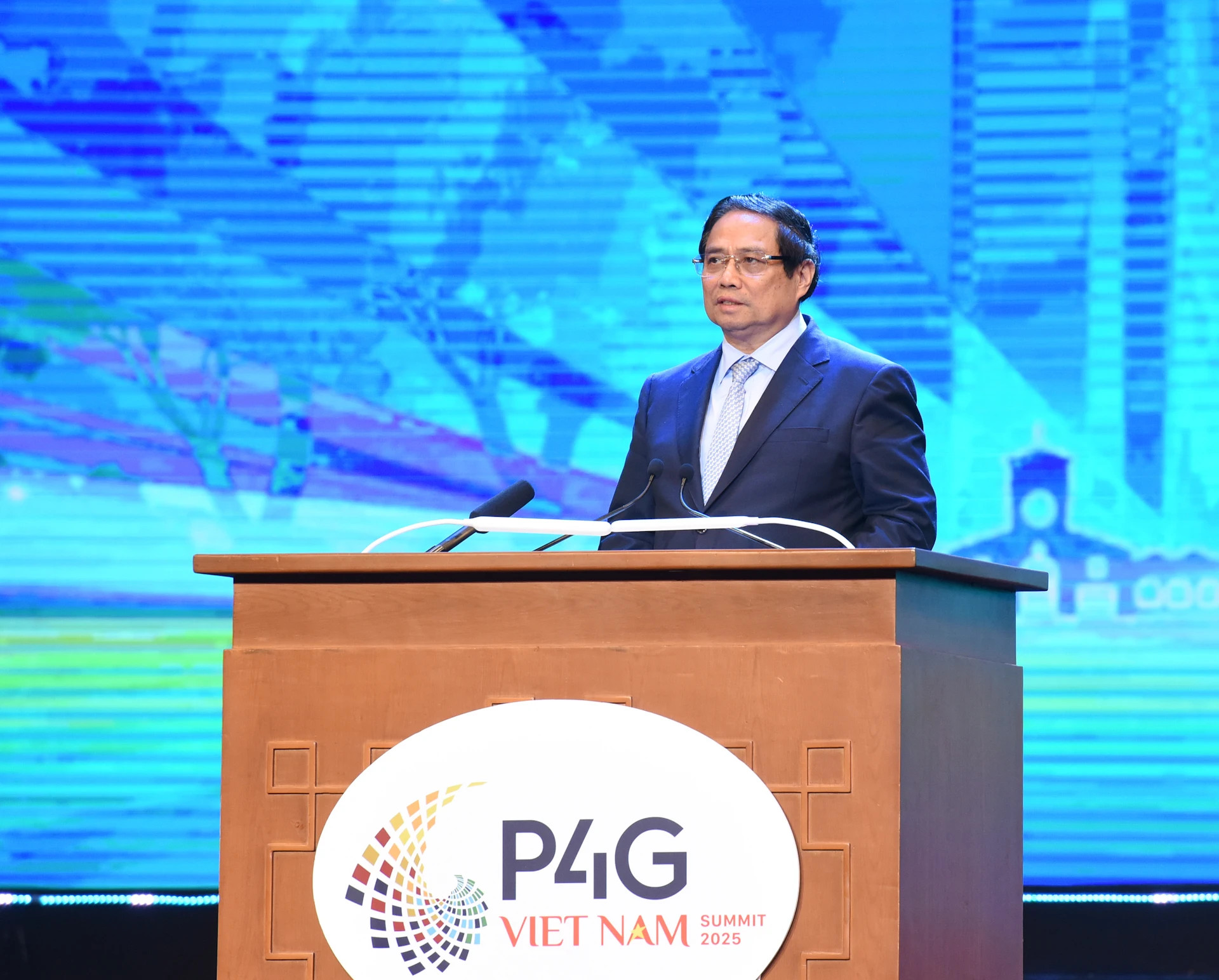 范明正总理致开幕辞。