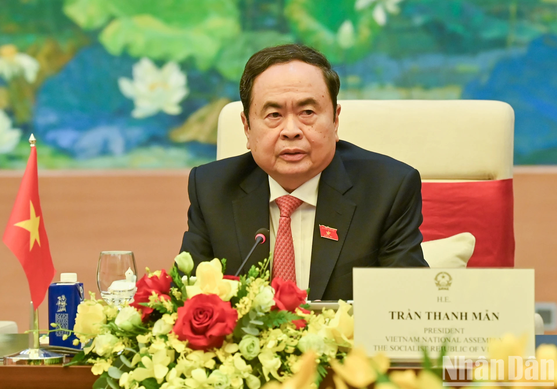 国会主席陈青敏在会见时发表讲话。 国会主席陈青敏在会见时发表讲话。