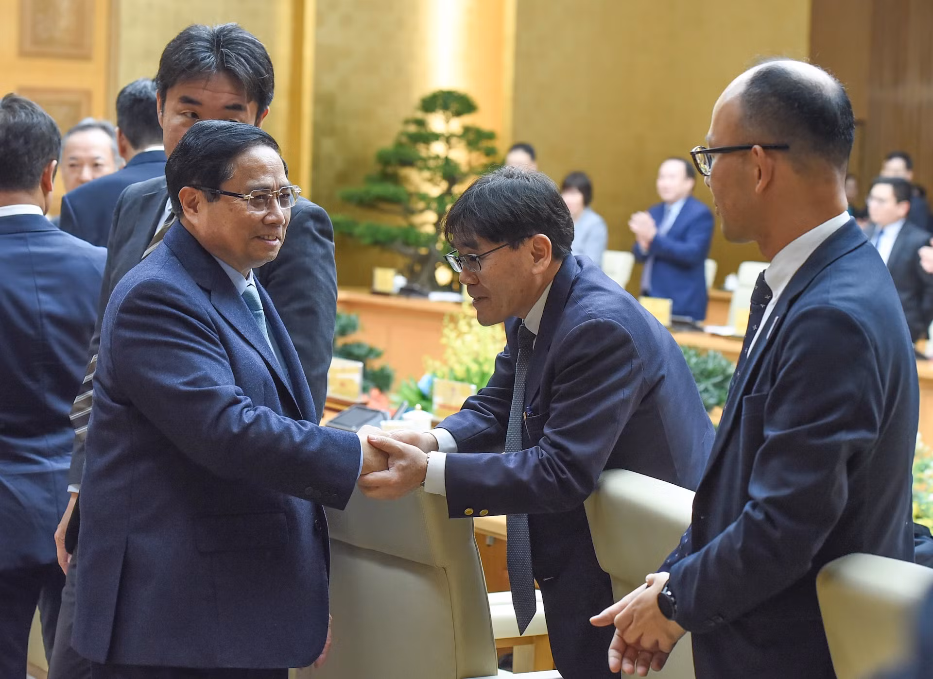 范明正总理和日本企业代表。