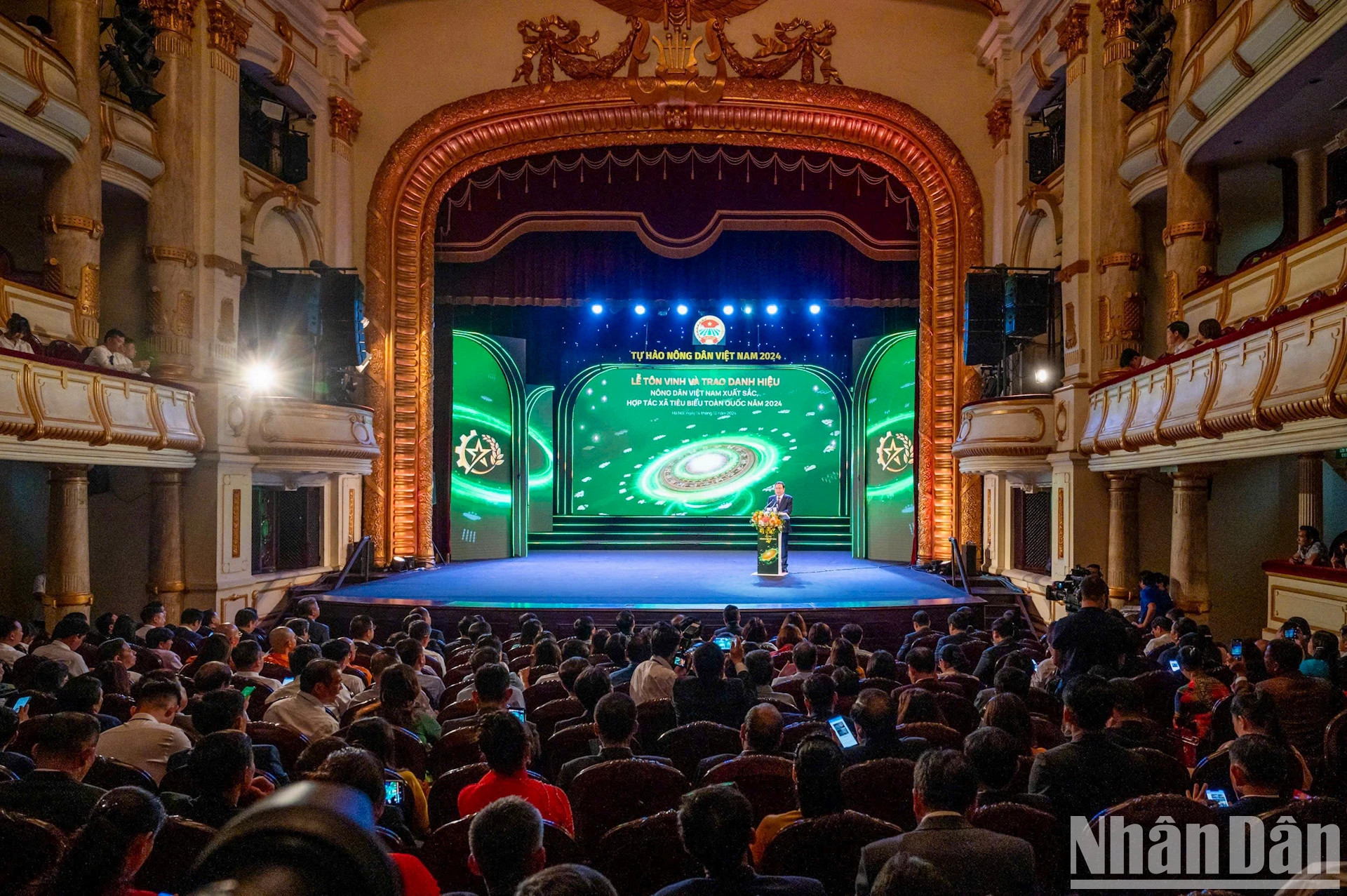 2024年越南优秀农民暨全国先进模范合作社表彰大会。