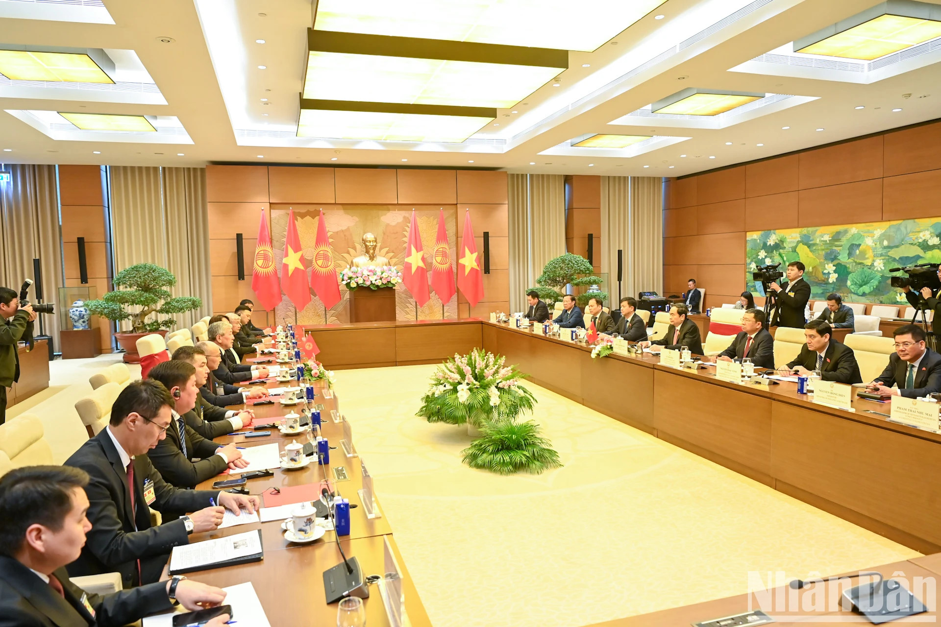 会见场景。 会见场景。