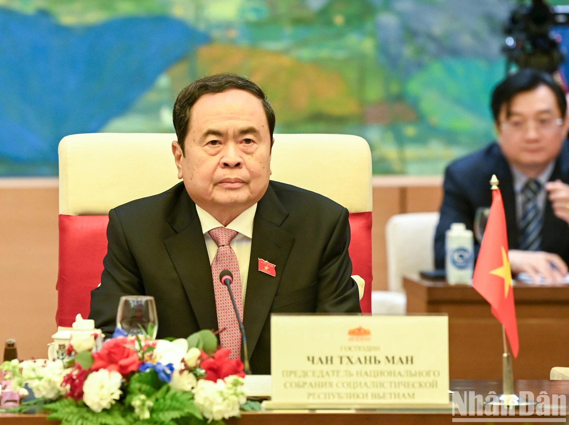 国会主席陈青敏会见俄罗斯联邦政府总理米舒斯京时发表讲话。