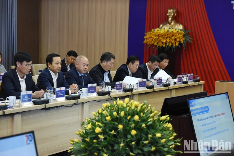 与会代表。 与会代表。