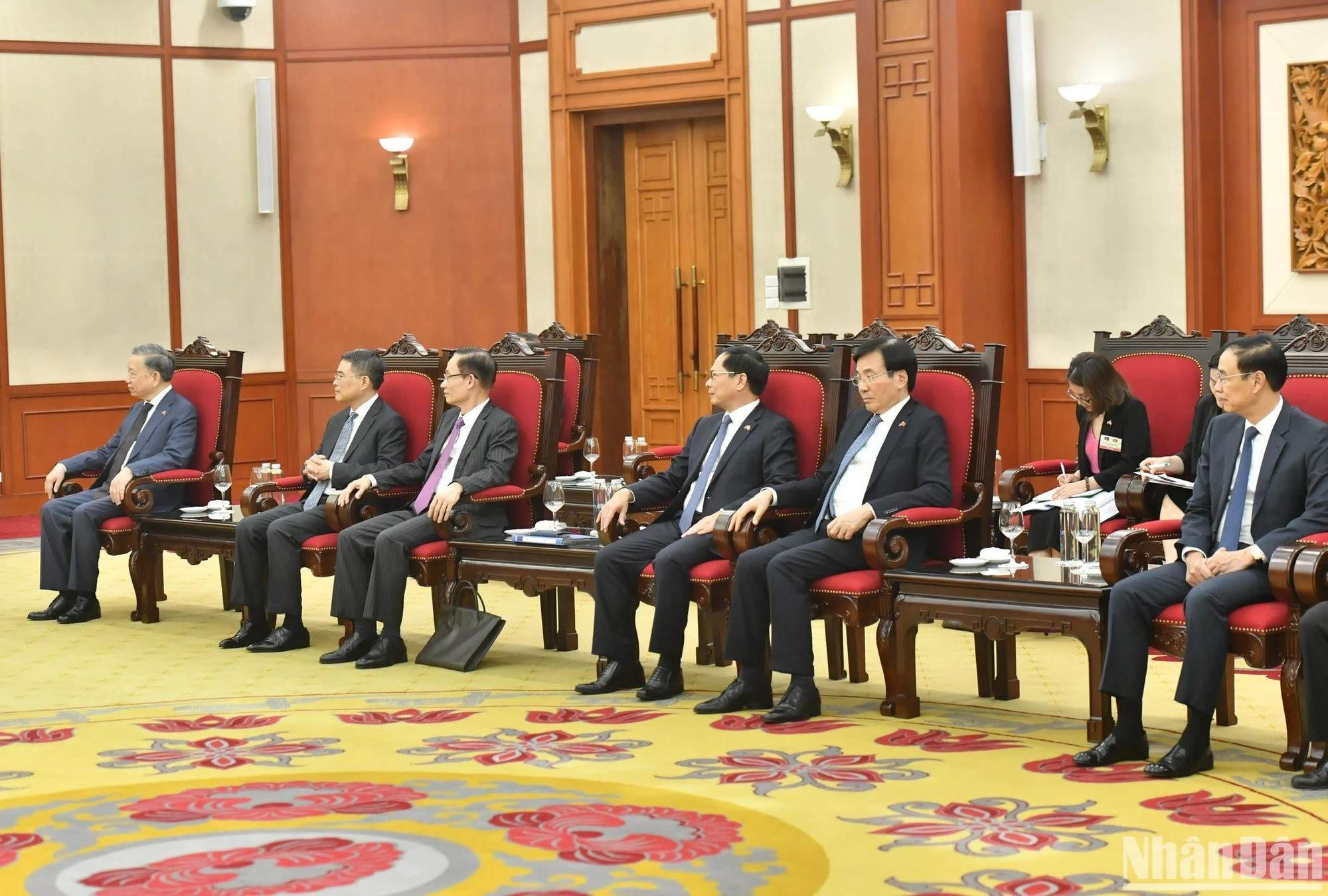 越方代表团成员。会见场景。（登科 摄）