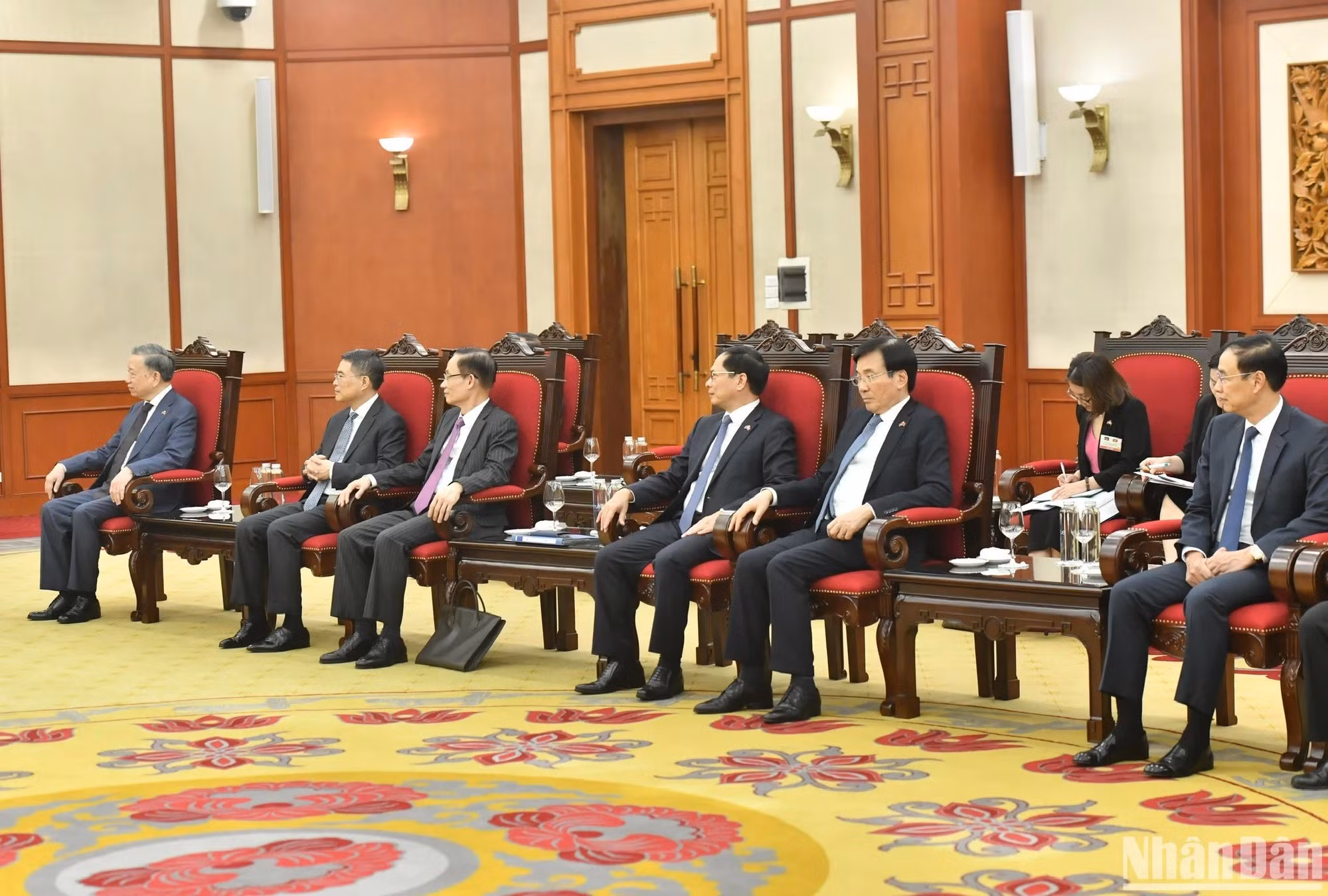 越方代表团成员。会见场景。（登科 摄）