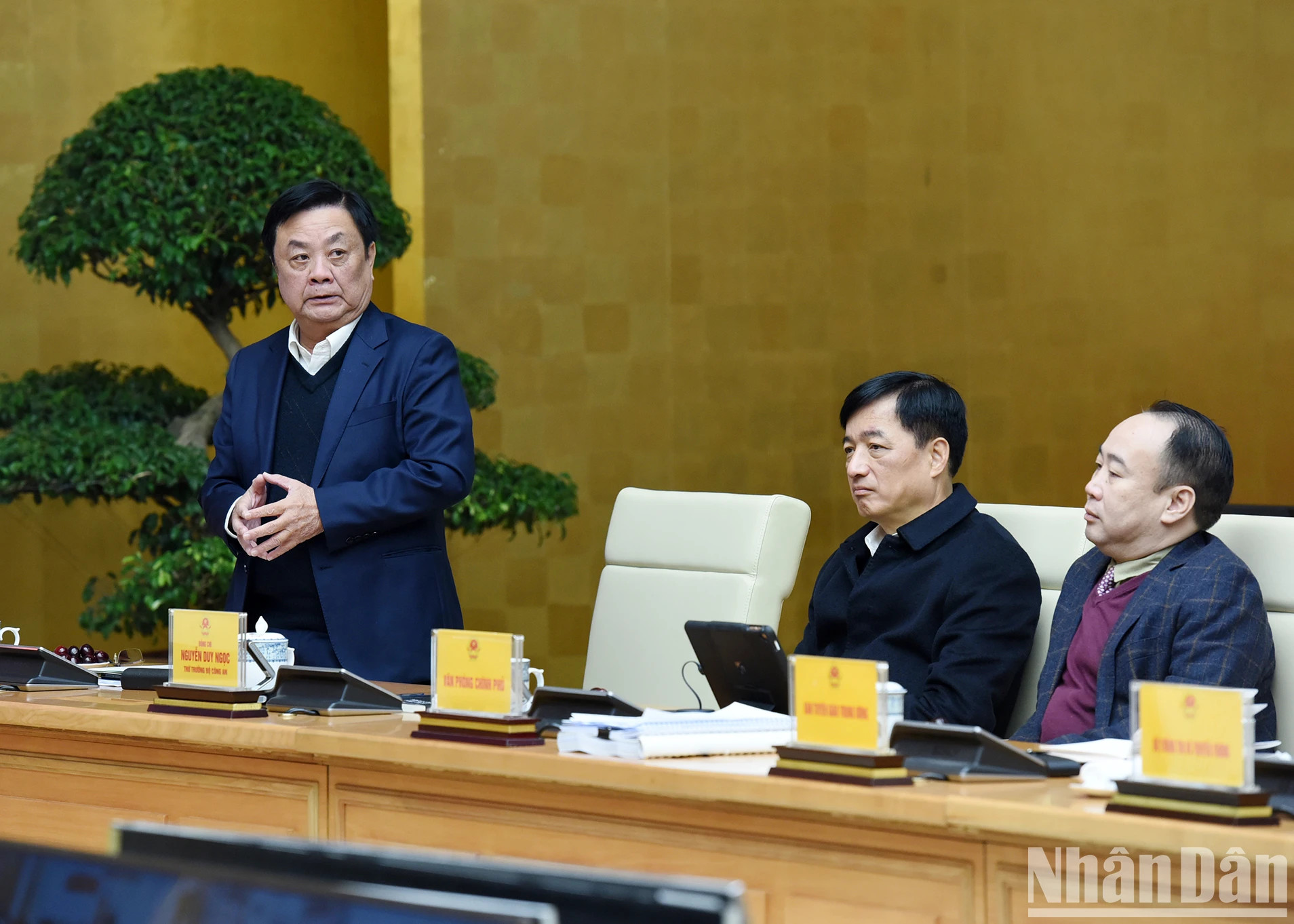 农业与农村发展部部长黎明欢在会上发表讲话。 农业与农村发展部部长黎明欢在会上发表讲话。