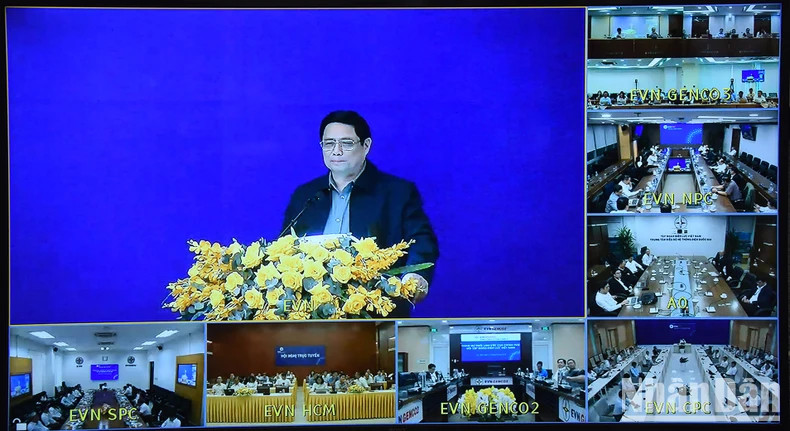 会议主会场设在越南电力集团总部并与越南电力集团的成员单位连线。 会议主会场设在越南电力集团总部并与越南电力集团的成员单位连线。