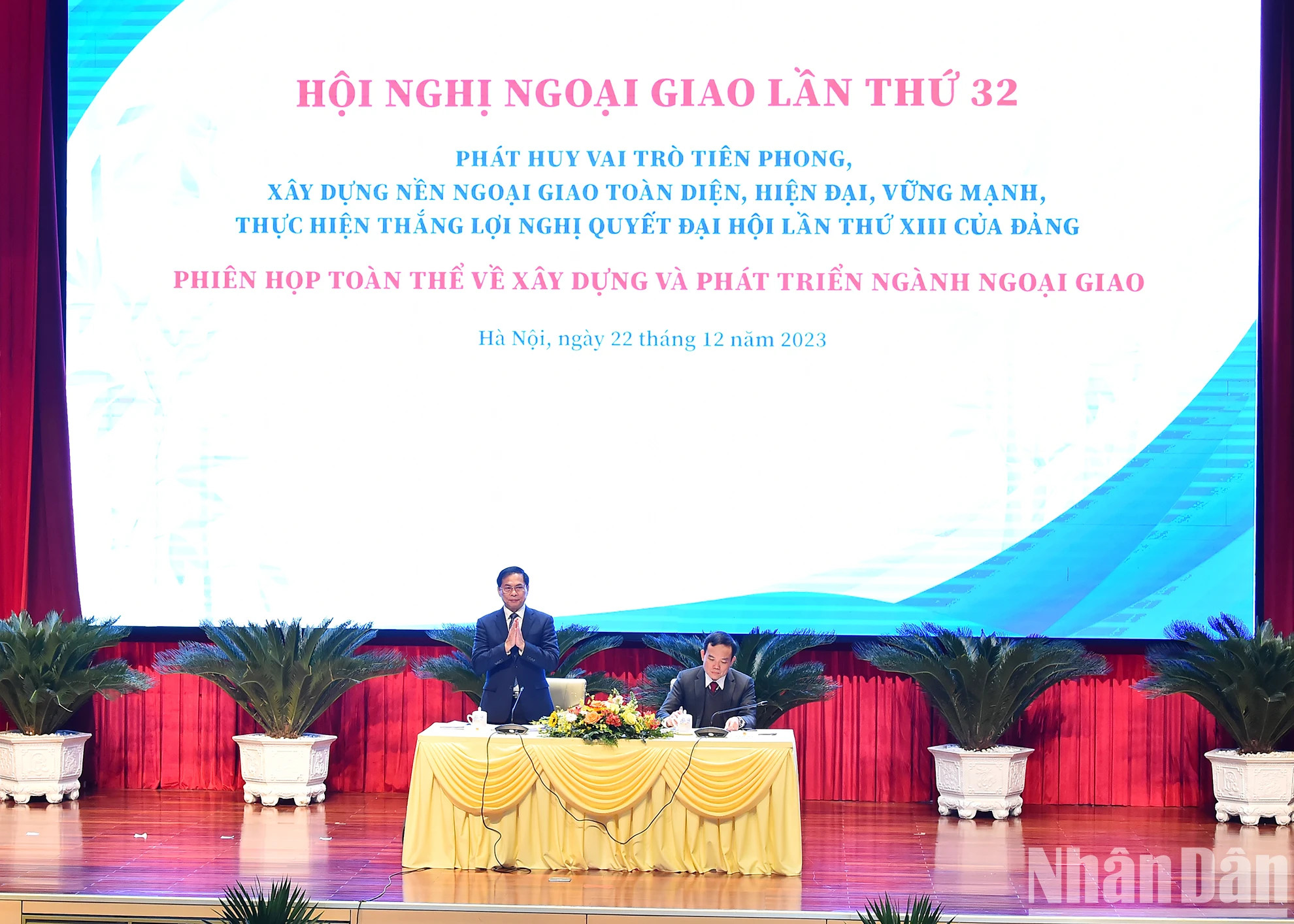 外交部长裴青山导引上午的会议。(水原 摄) 外交部长裴青山导引上午的会议。(水原 摄)