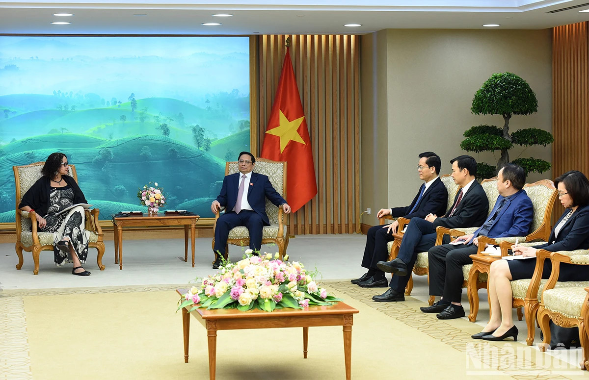 越方代表团成员。（陈海 摄）