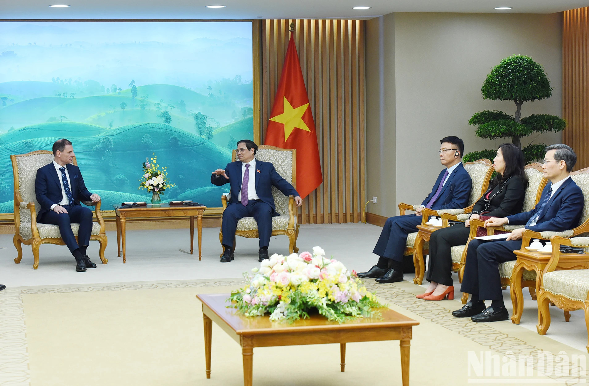 越南各部门、行业代表一同出席。(陈海 摄) 越南各部门、行业代表一同出席。(陈海 摄)