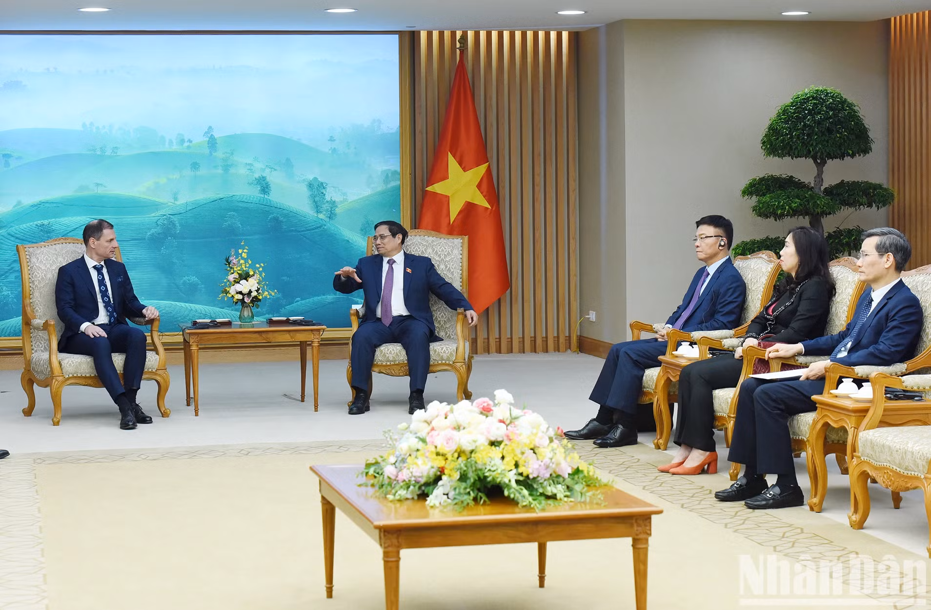 越南各部门、行业代表一同出席。（陈海 摄）