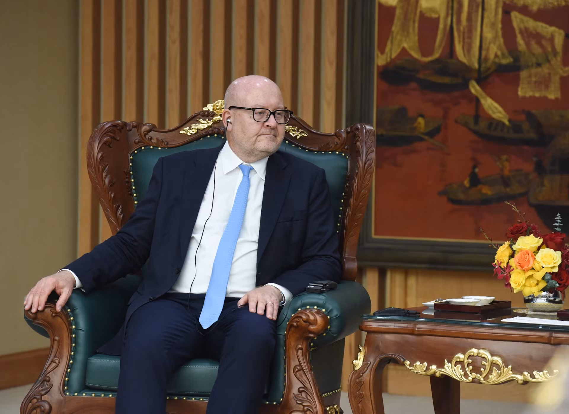 国际海洋法法庭庭长托马斯·海达尔在会见时发表讲话。