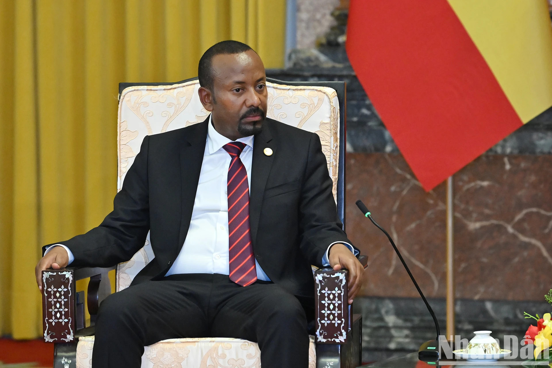 埃塞俄比亚总理阿比·艾哈迈德·阿里在会见时发表讲话。