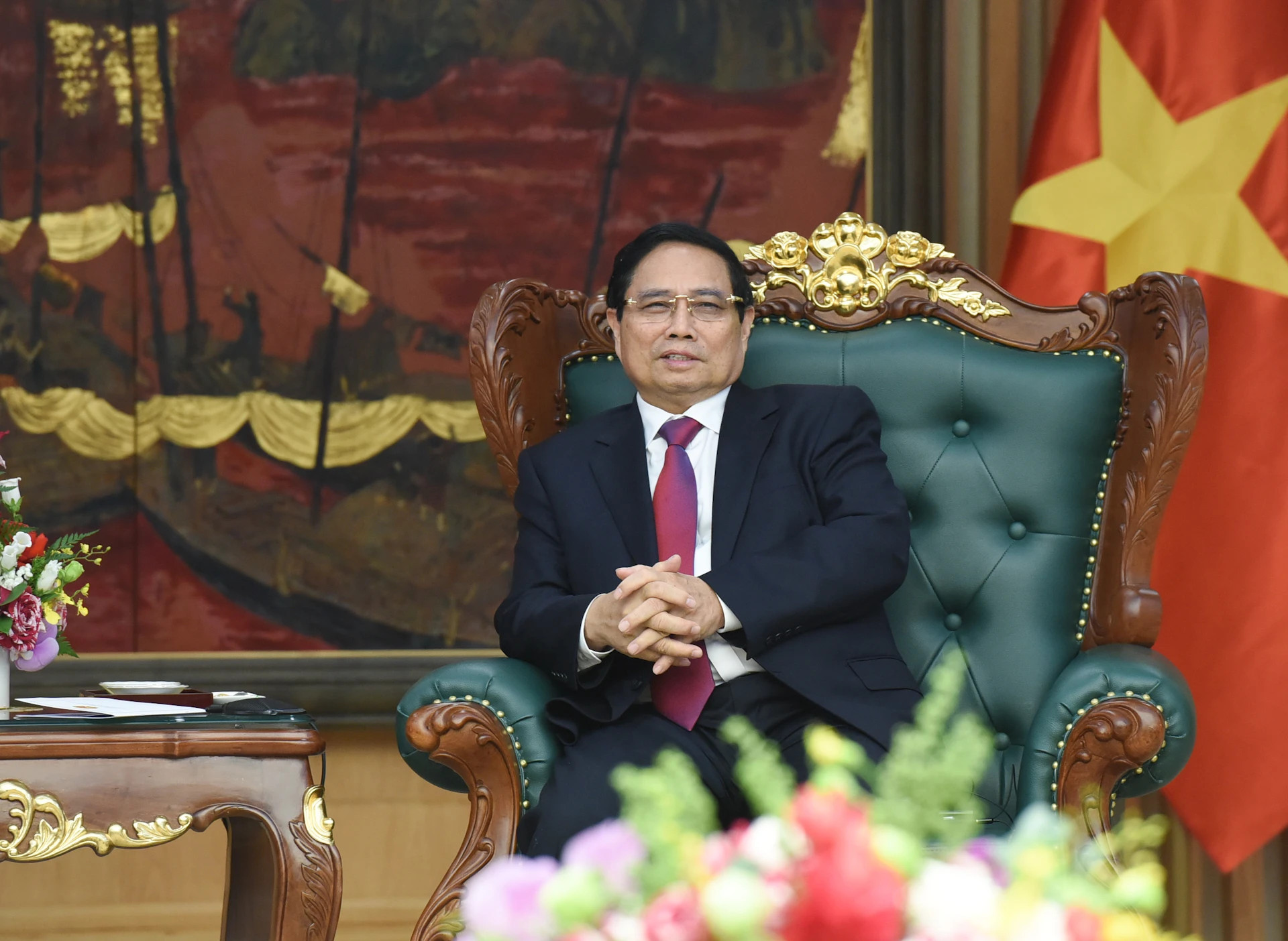 范明正总理在会见时发表讲话。