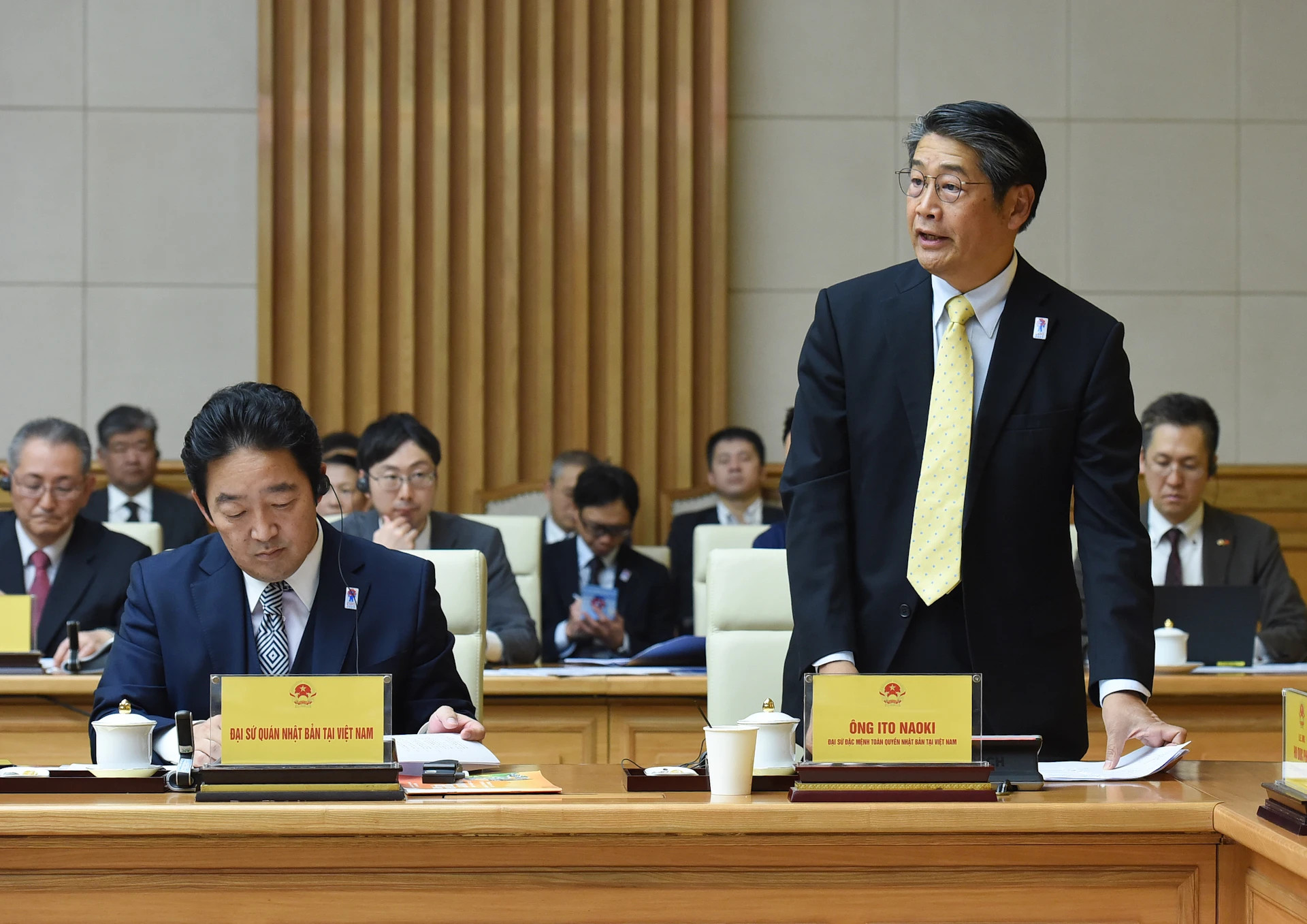 日本驻越南大使伊藤直树（Ito Naoki）发表讲话。