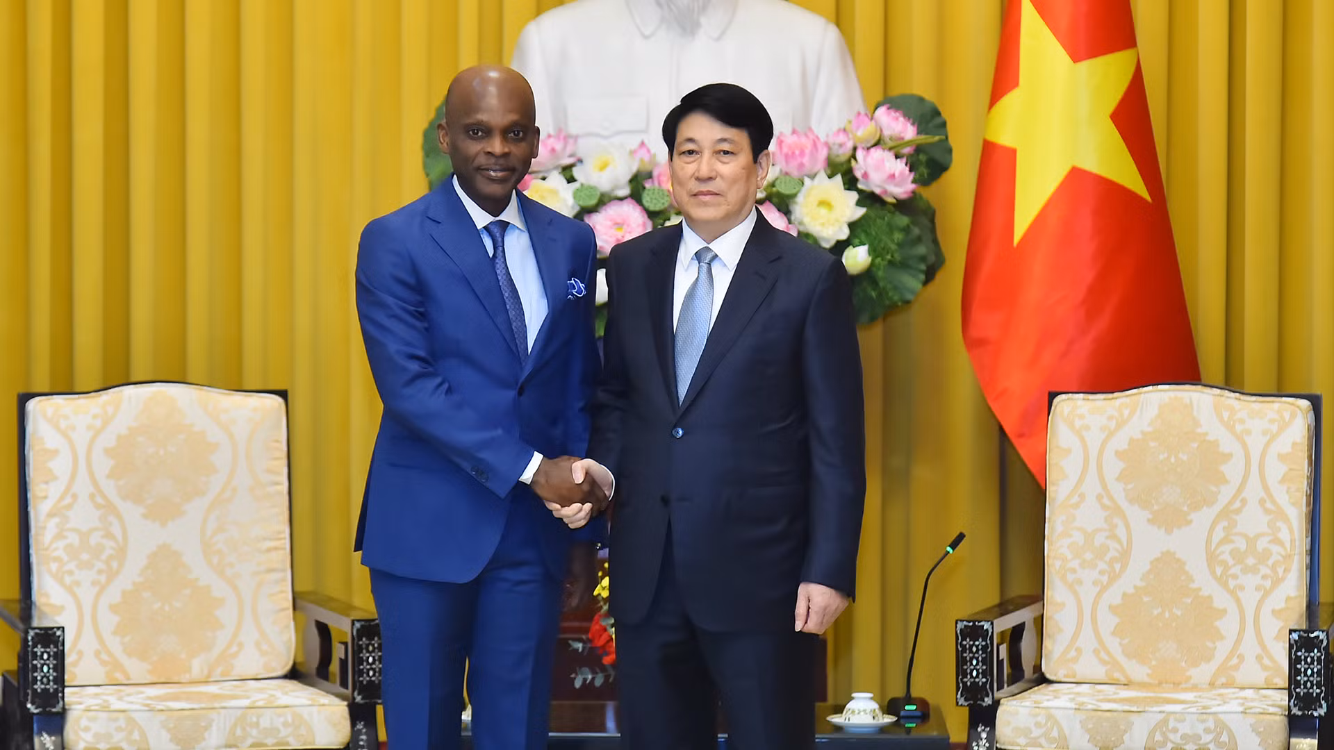 越南国家主席梁强会见多哥外长罗贝尔·迪塞【组图】