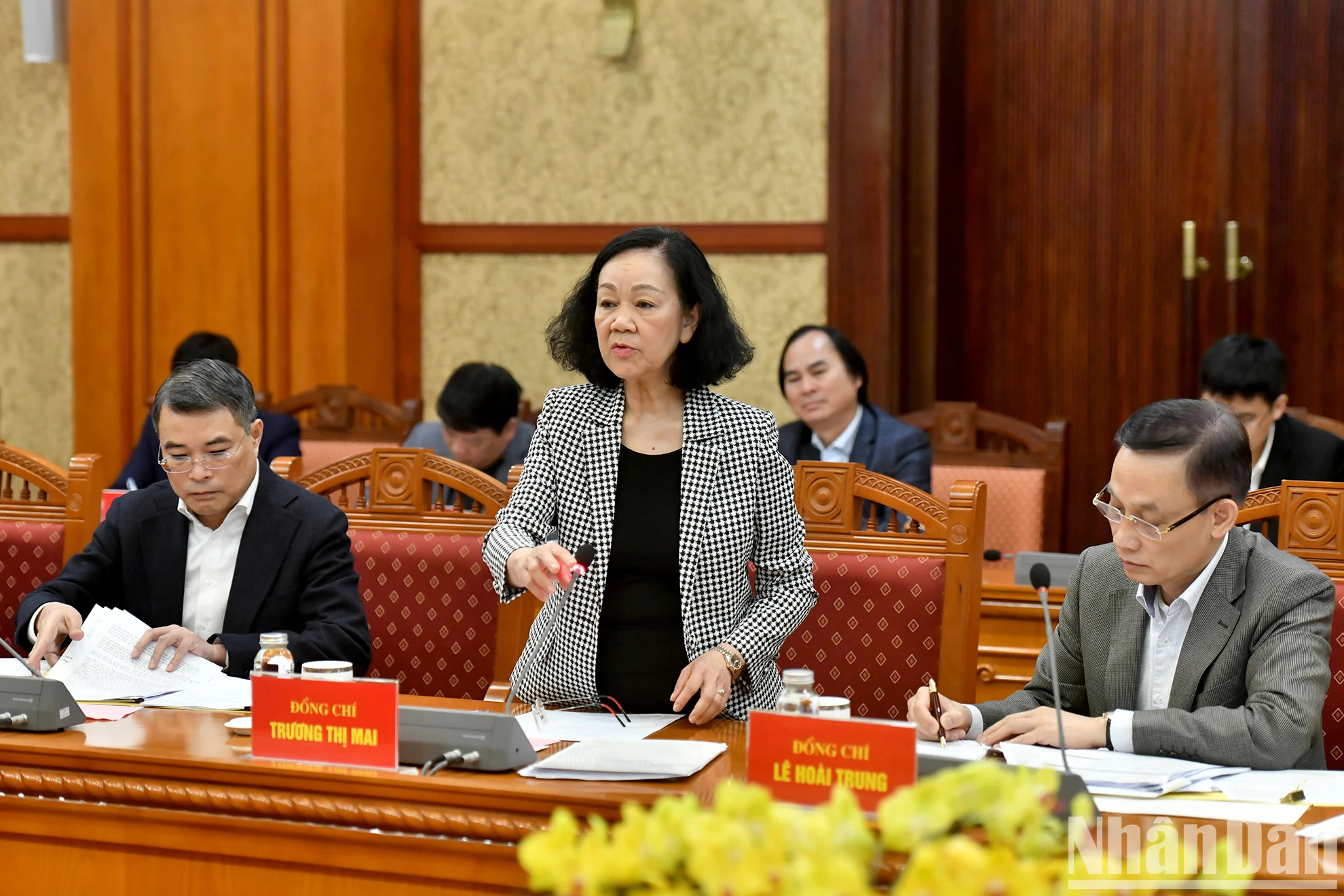 越共十四大服务组织小组召开第一次会议【组图】