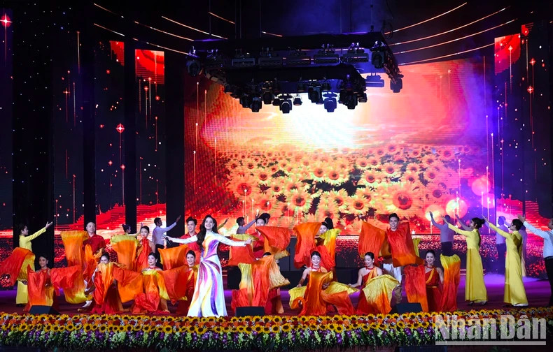 会议上的艺术表演节目。