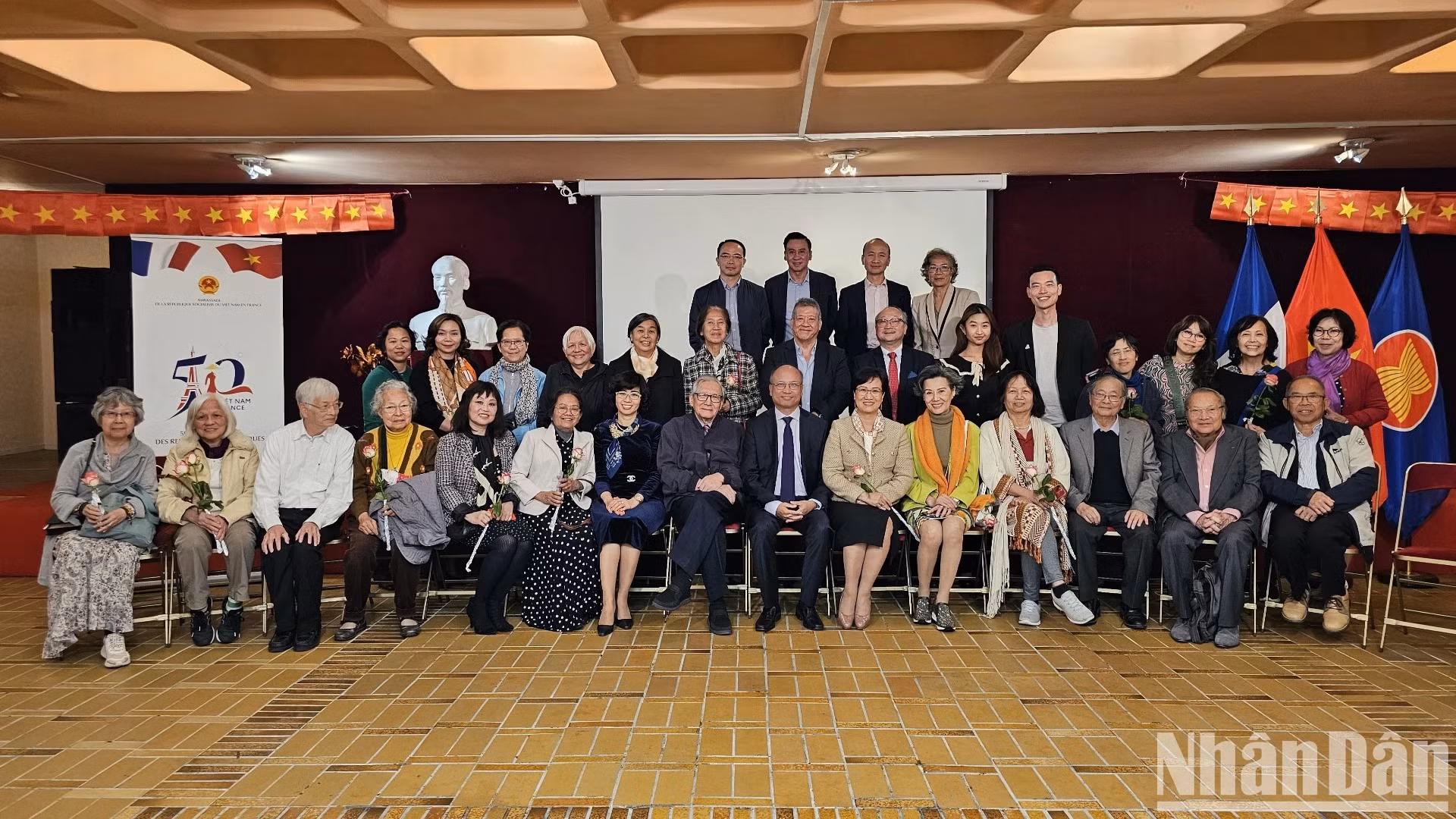 各位代表合影。