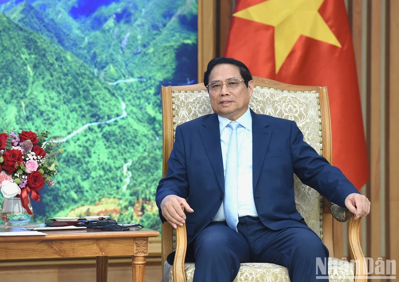 越南政府总理范明正在会见梵蒂冈总主教、外交部长保罗·理查德·加拉格尔时发表讲话。 越南政府总理范明正在会见梵蒂冈总主教、外交部长保罗·理查德·加拉格尔时发表讲话。