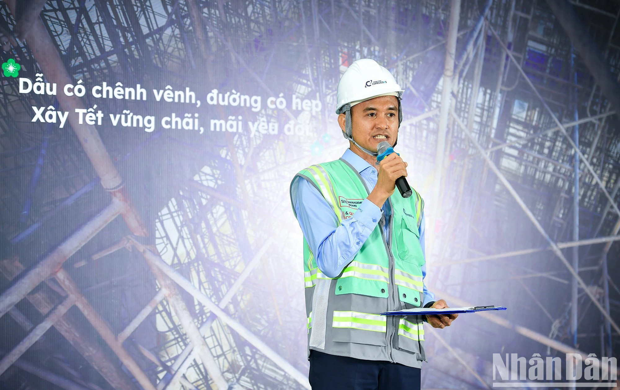 Coteccons集团执行经理阮志善表示，基于Coteccons集团的感恩文化，这是该集团第二年举行“建设2024甲辰年春节”活动。