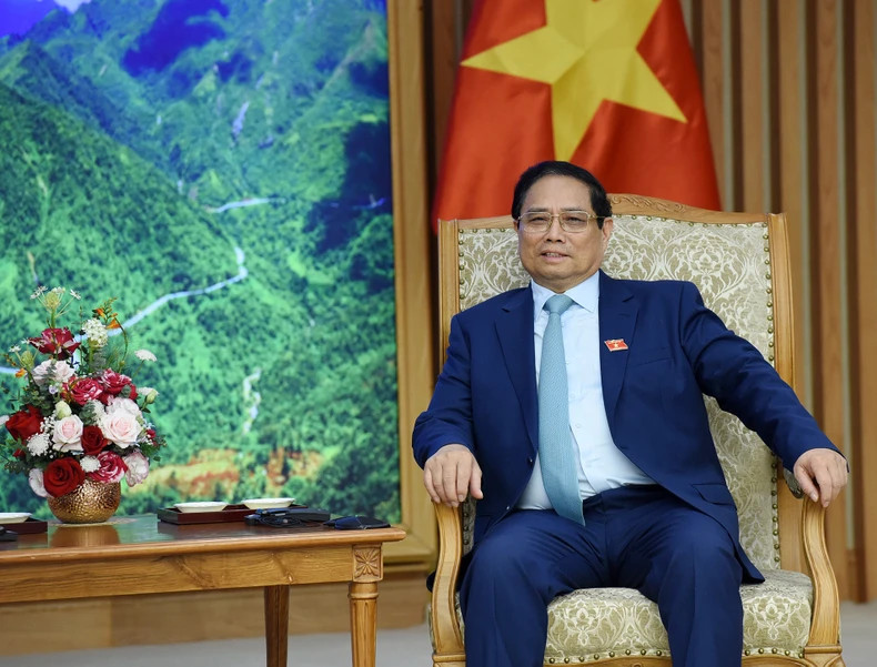 越南政府总理范明正会见委内瑞拉外交部长伊万·希尔·平托时发表讲话。