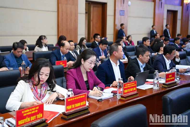 与会代表。 与会代表。