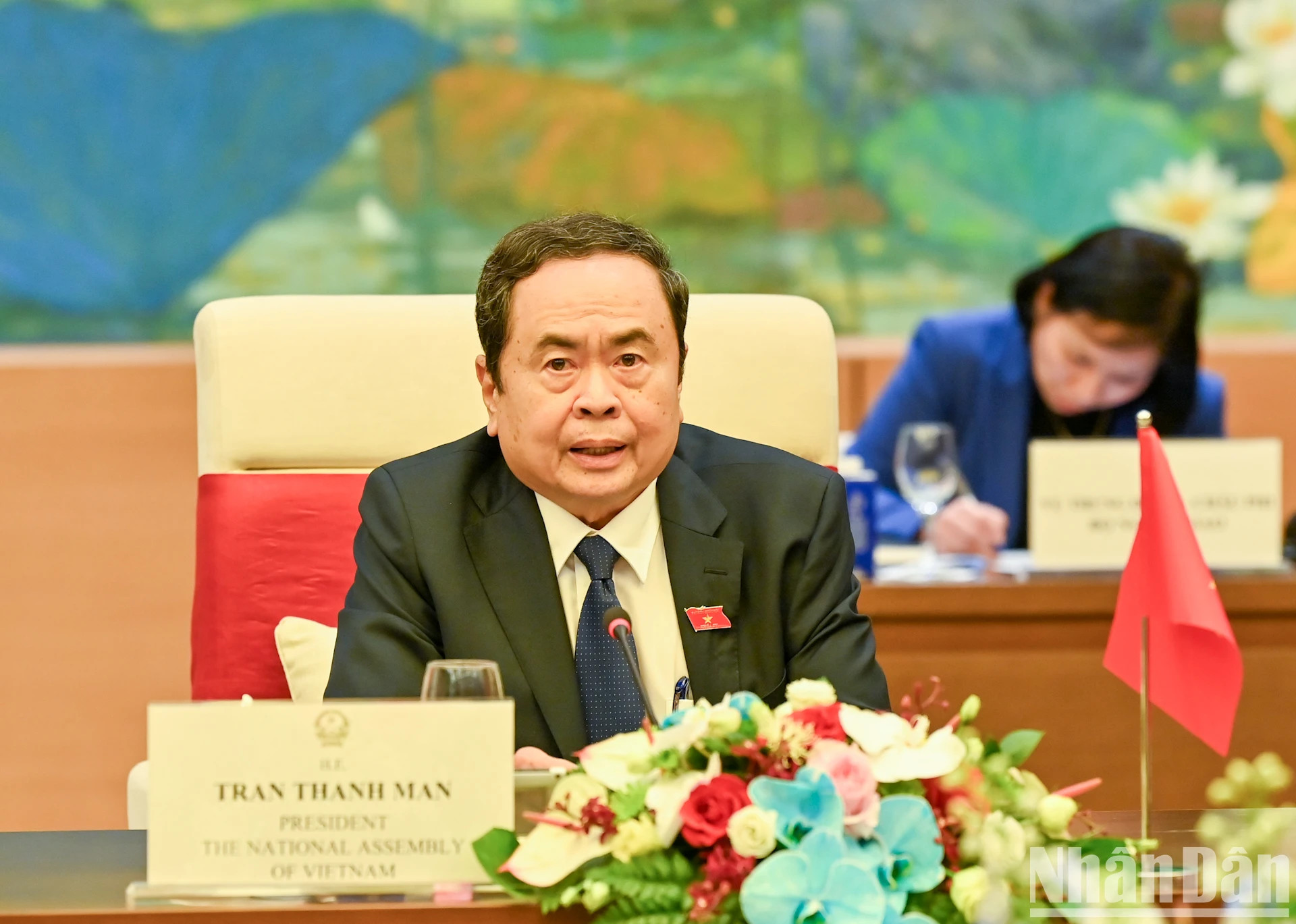 越南国会主席陈青敏会见时发表讲话。