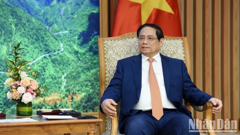 越南政府总理范明正在会见日越友好议员联盟特别顾问武部勤时发表讲话。 越南政府总理范明正在会见日越友好议员联盟特别顾问武部勤时发表讲话。