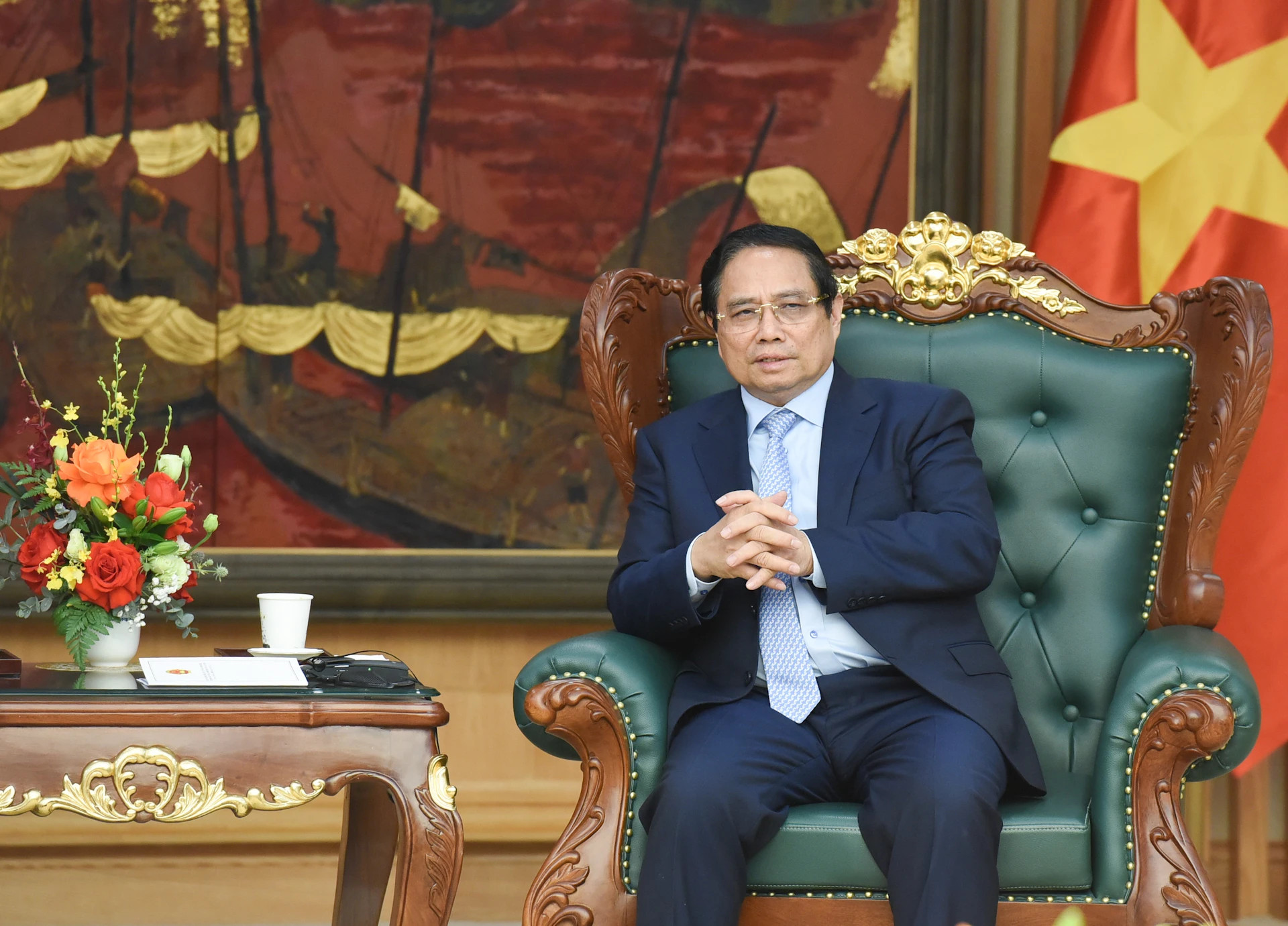 越南政府总理范明正会见柬埔寨副首相涅沙文时发表讲话。