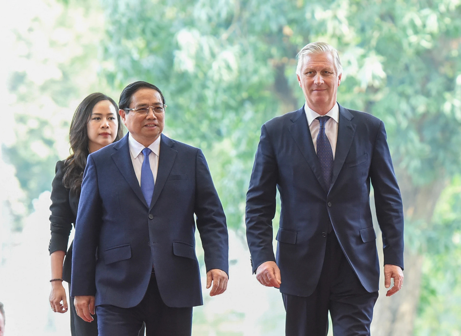 越南政府总理范明正欢迎比利时国王菲利普。