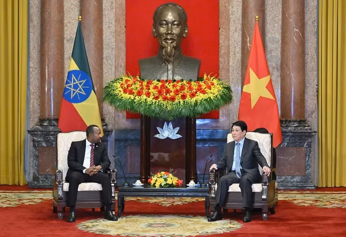 越南国家主席梁强会见埃塞俄比亚总理阿比·艾哈迈德·阿里。