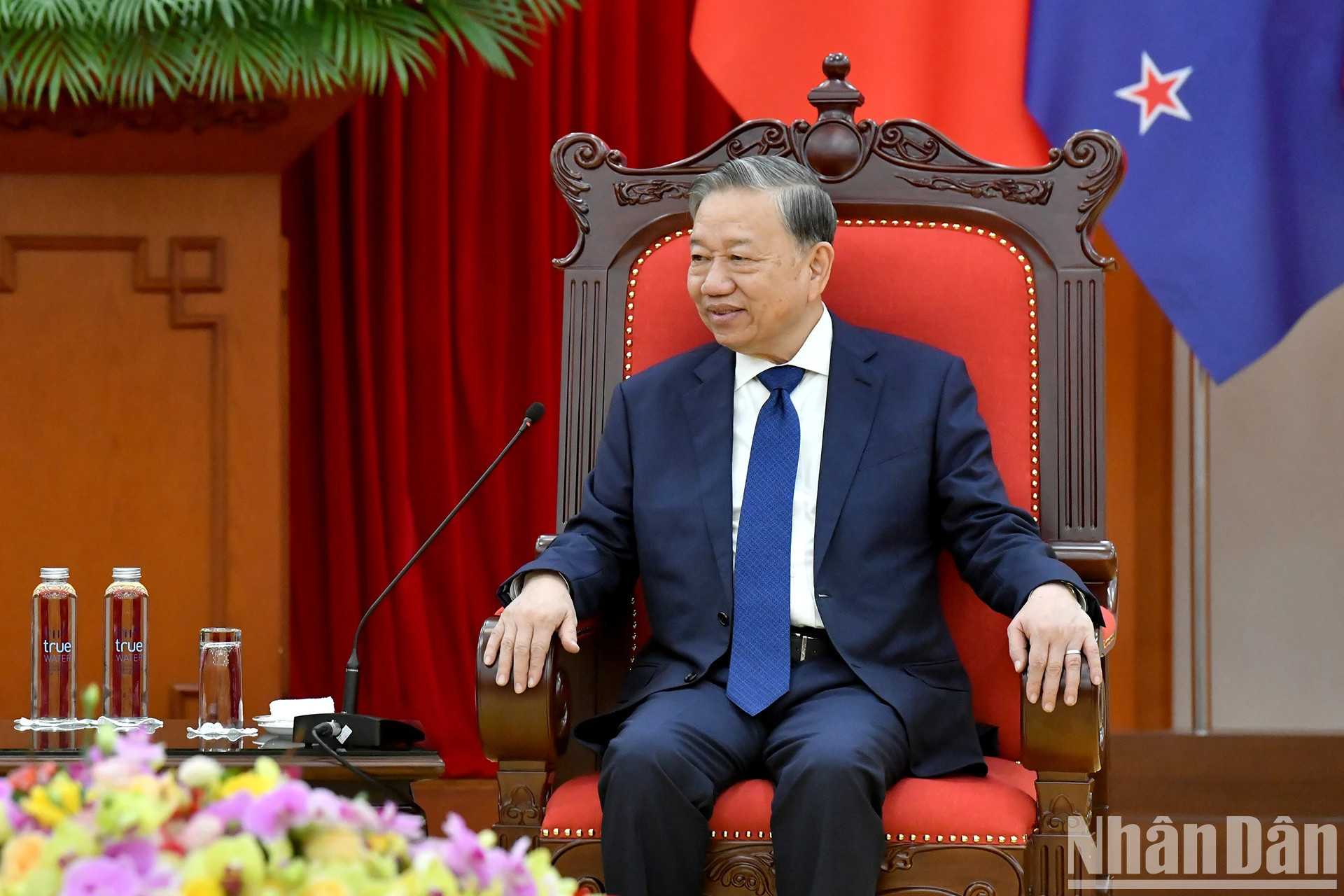 越共中央总书记苏林在会见新西兰总理卢克森时发表讲话。