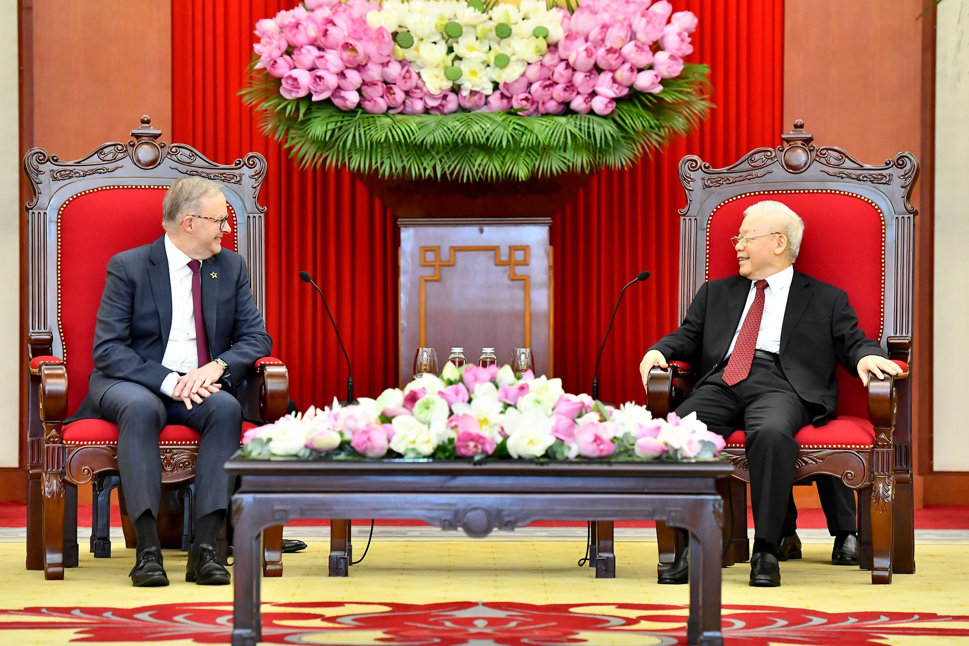 越共中央总书记阮富仲会见澳大利亚总理安东尼·阿尔巴尼斯。