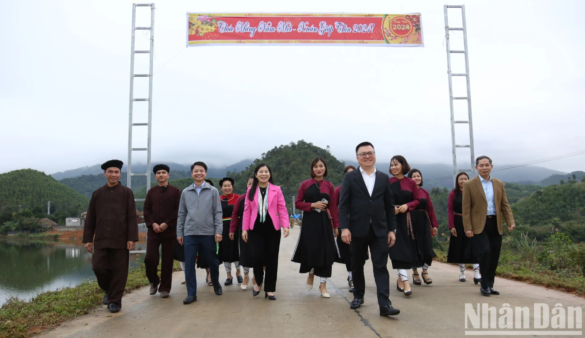 慈善活动、帮助困难群众、贫困儿童等克服困难一直是《人民报》社今后继续推动的目标之一。 慈善活动、帮助困难群众、贫困儿童等克服困难一直是《人民报》社今后继续推动的目标之一。