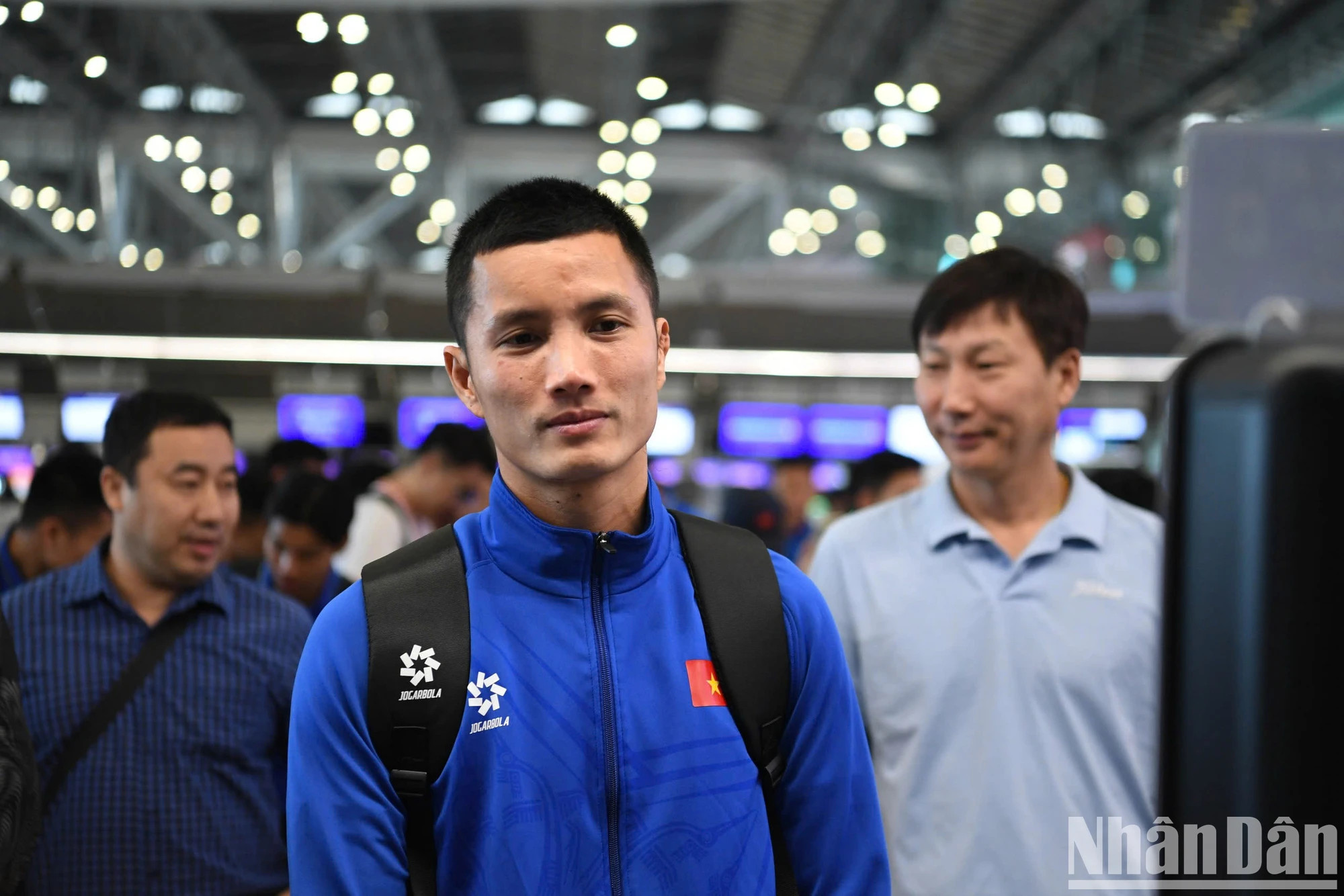 廷赵荣获本届赛事最佳门将称号。 廷赵荣获本届赛事最佳门将称号。