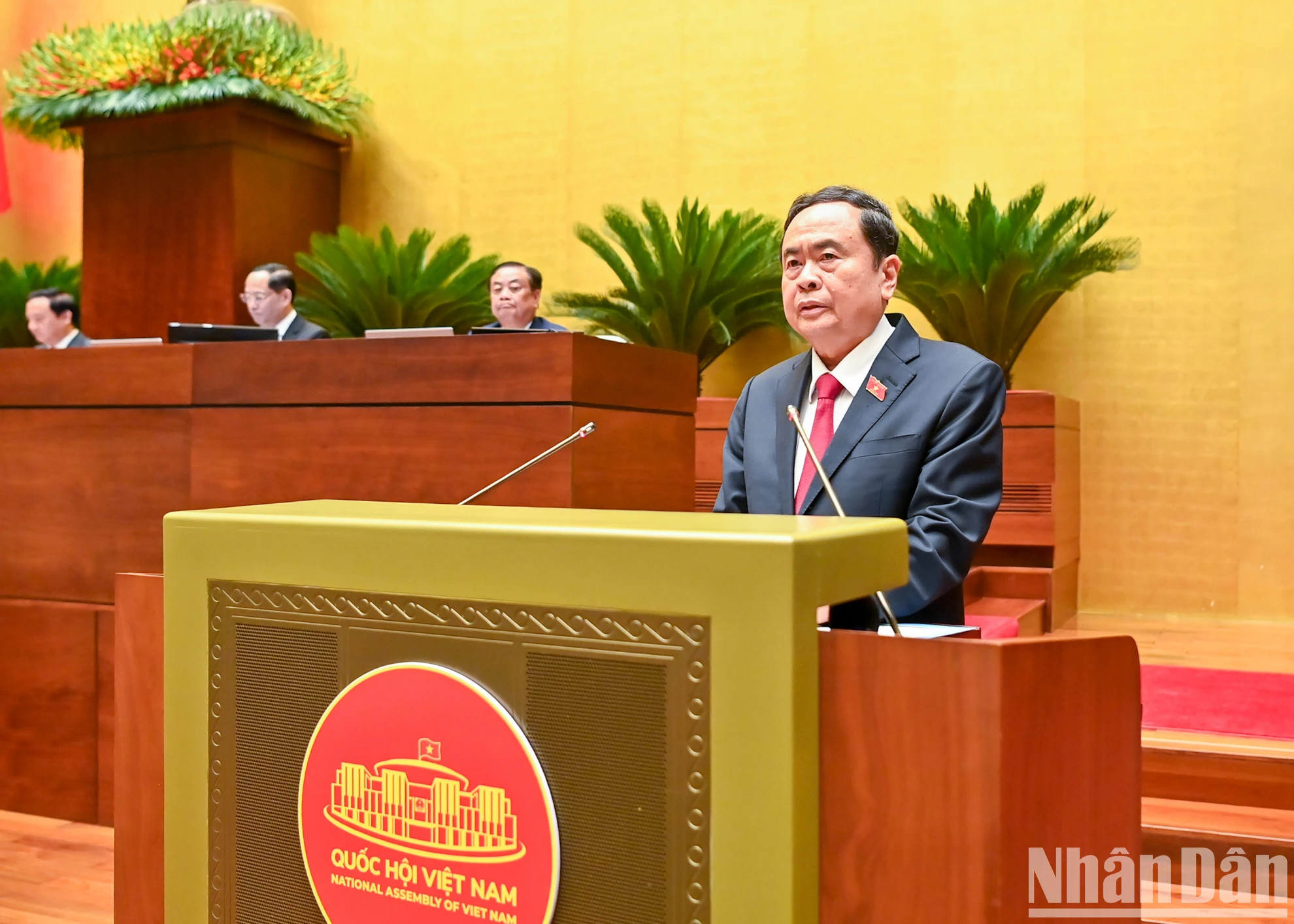 越南国会主席陈青敏致开幕词。 越南国会主席陈青敏致开幕词。