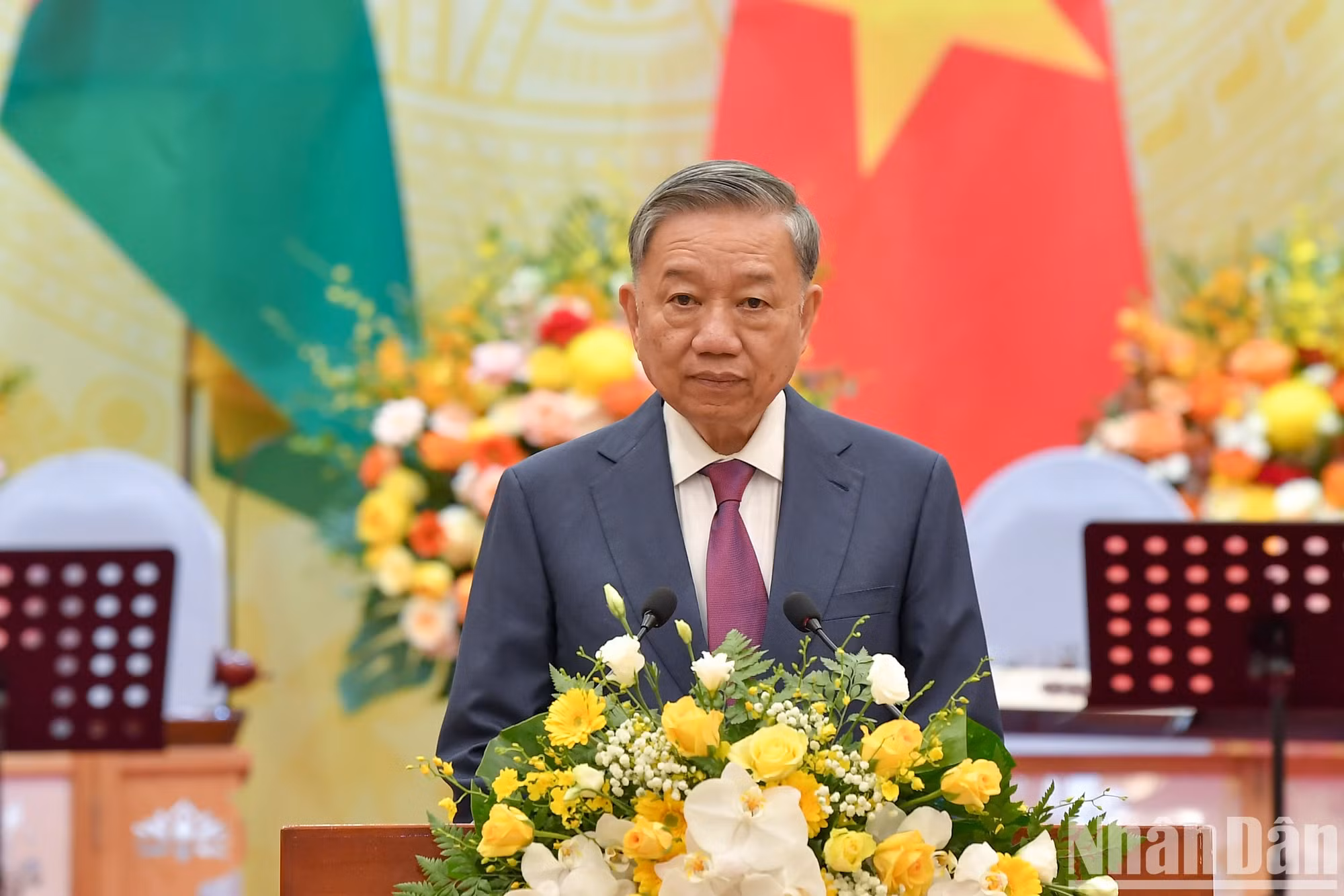 越共中央总书记、国家主席苏林发表讲话。