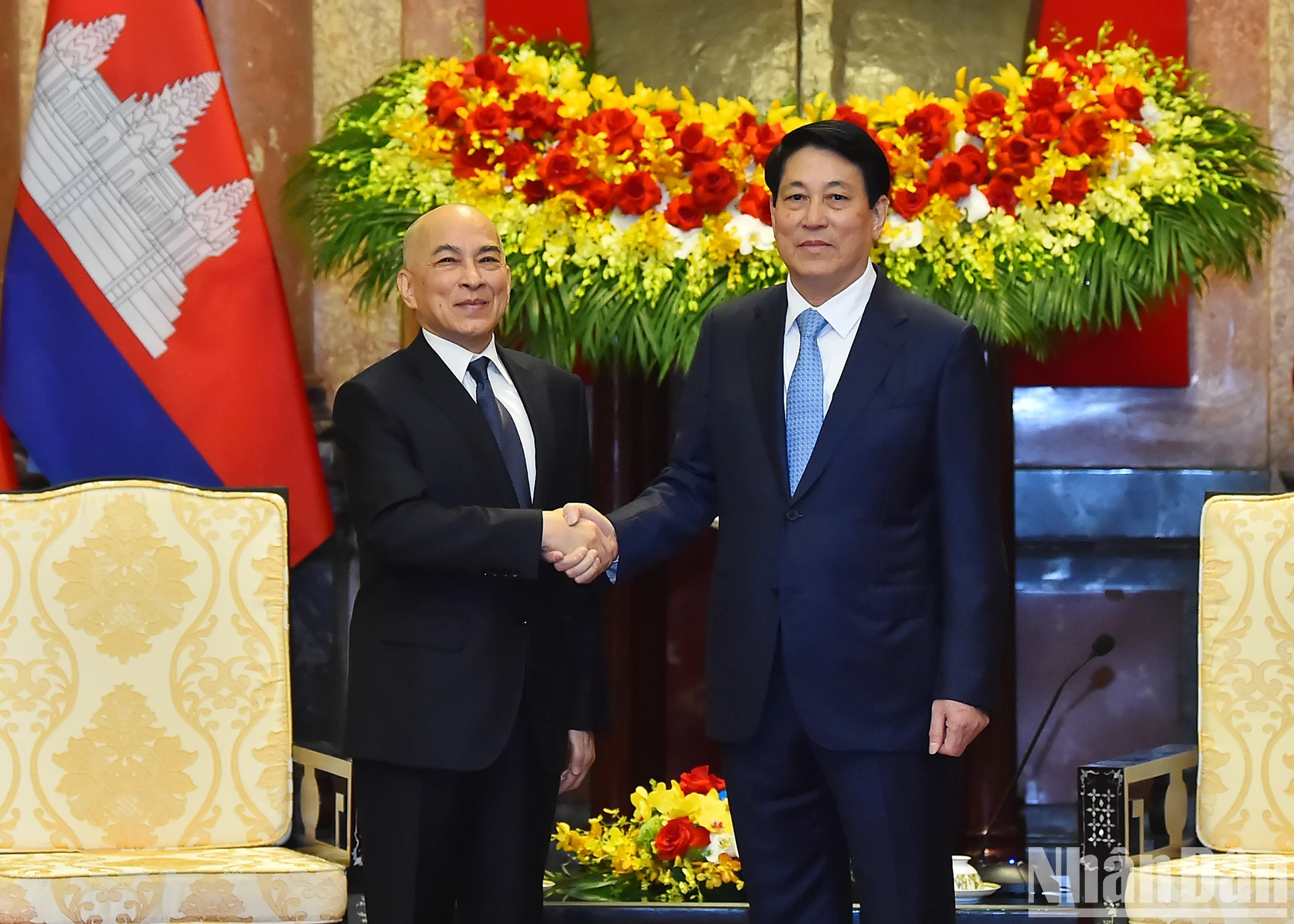 越南国家主席梁强和柬埔寨国王诺罗敦·西哈莫尼。 越南国家主席梁强和柬埔寨国王诺罗敦·西哈莫尼。