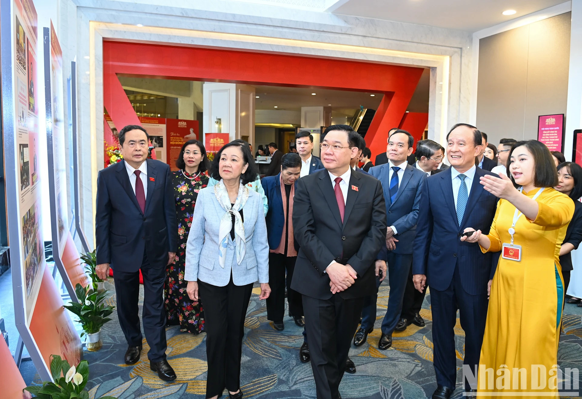 省、直辖市人民议会2023年工作总结和2024年任务部署会议在河内开幕【组图】