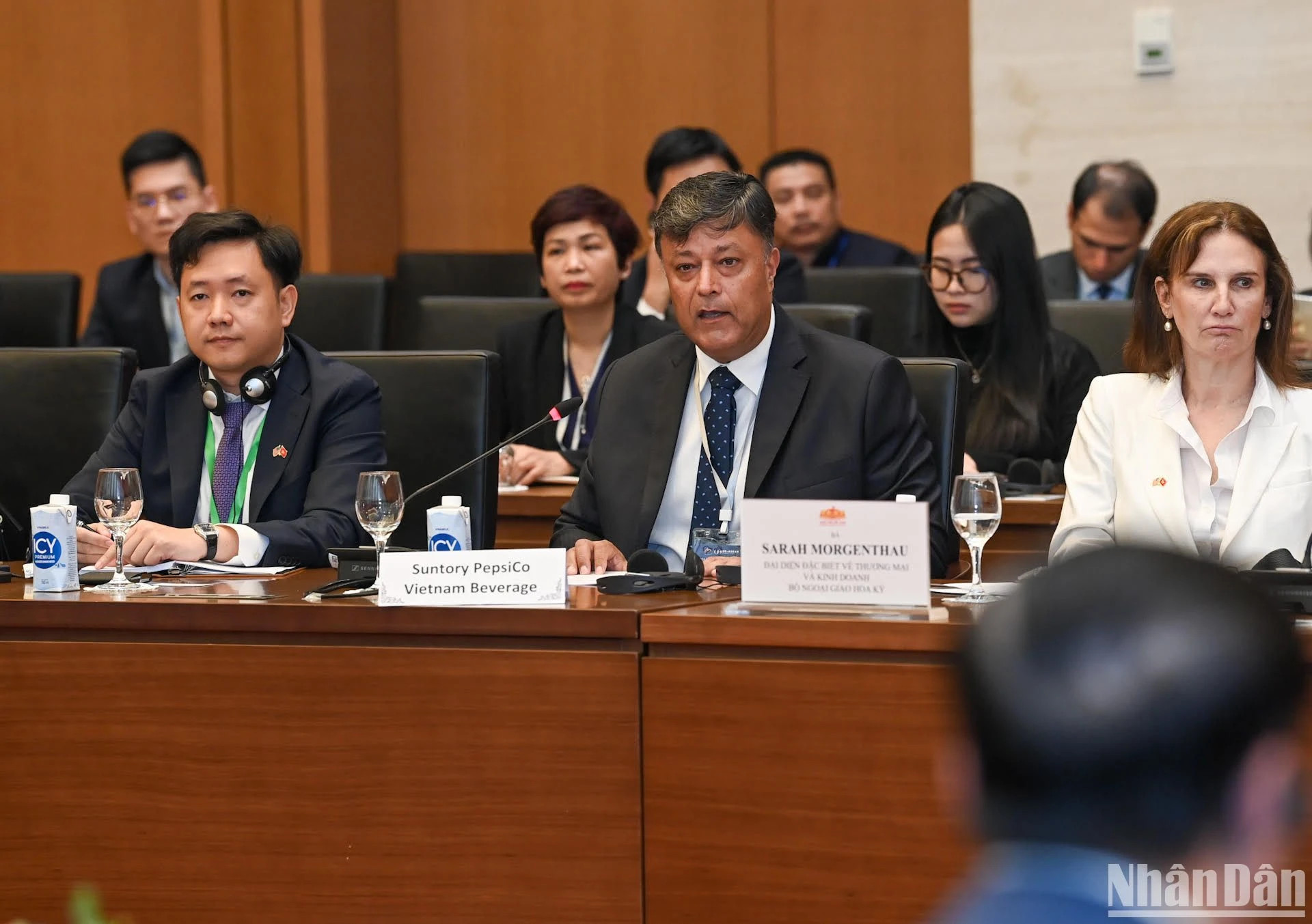 三得利百事可乐（越南）饮料公司代表在会上发言。